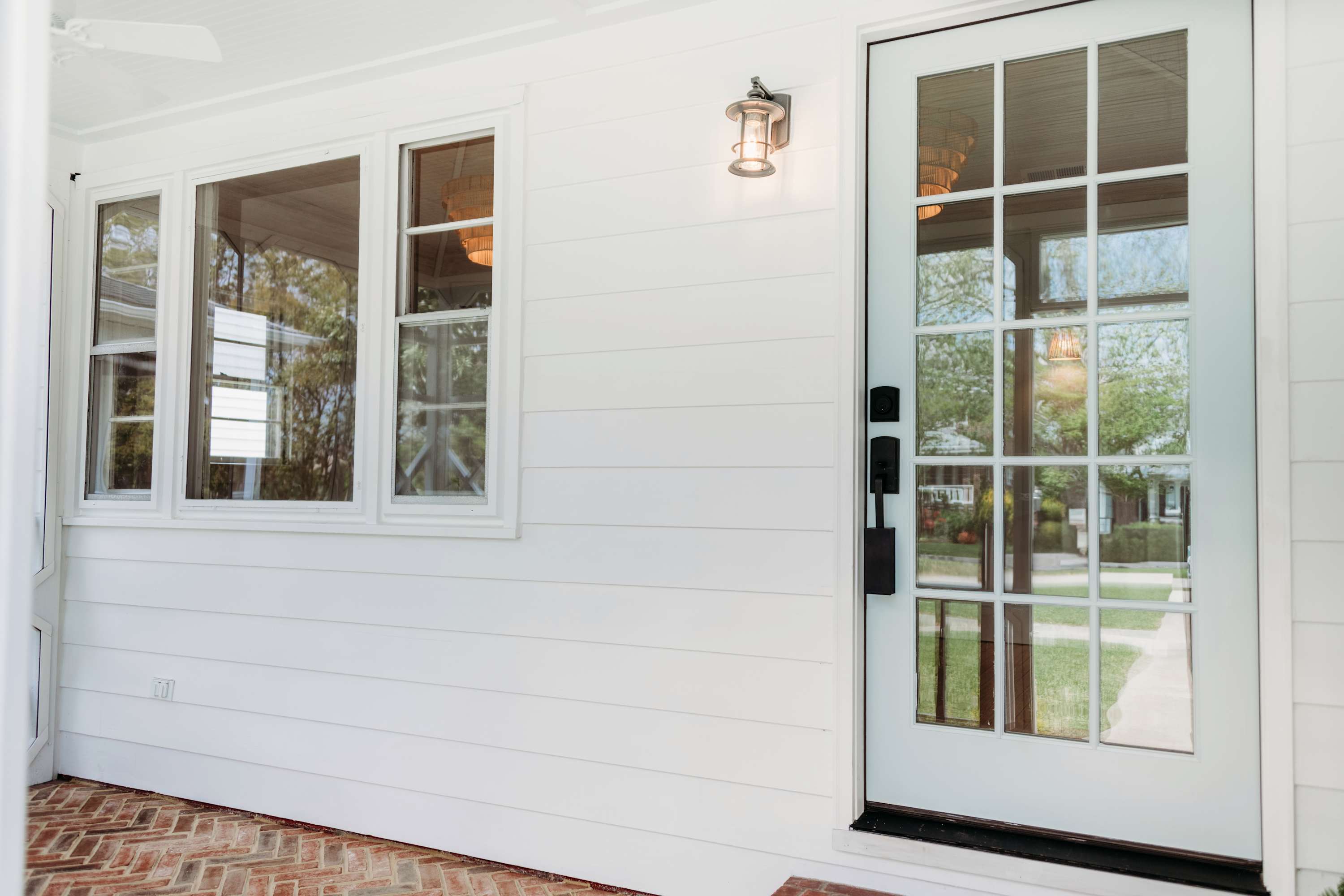 Coastal Getaway Steps from Beach | Queen’s Cottage