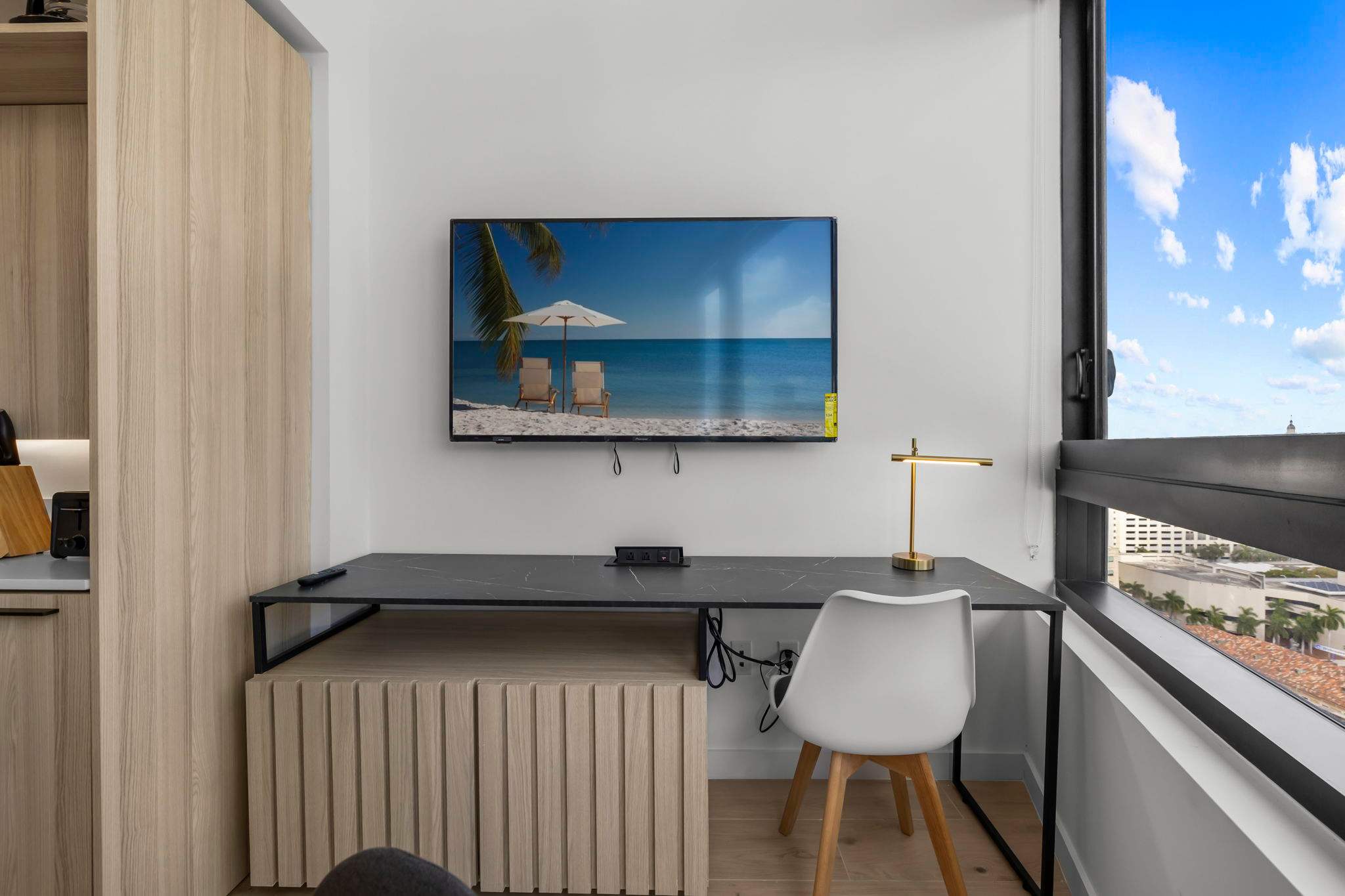 Downtown 1-Bed · FIFA Fan Fest 15-Min Walk