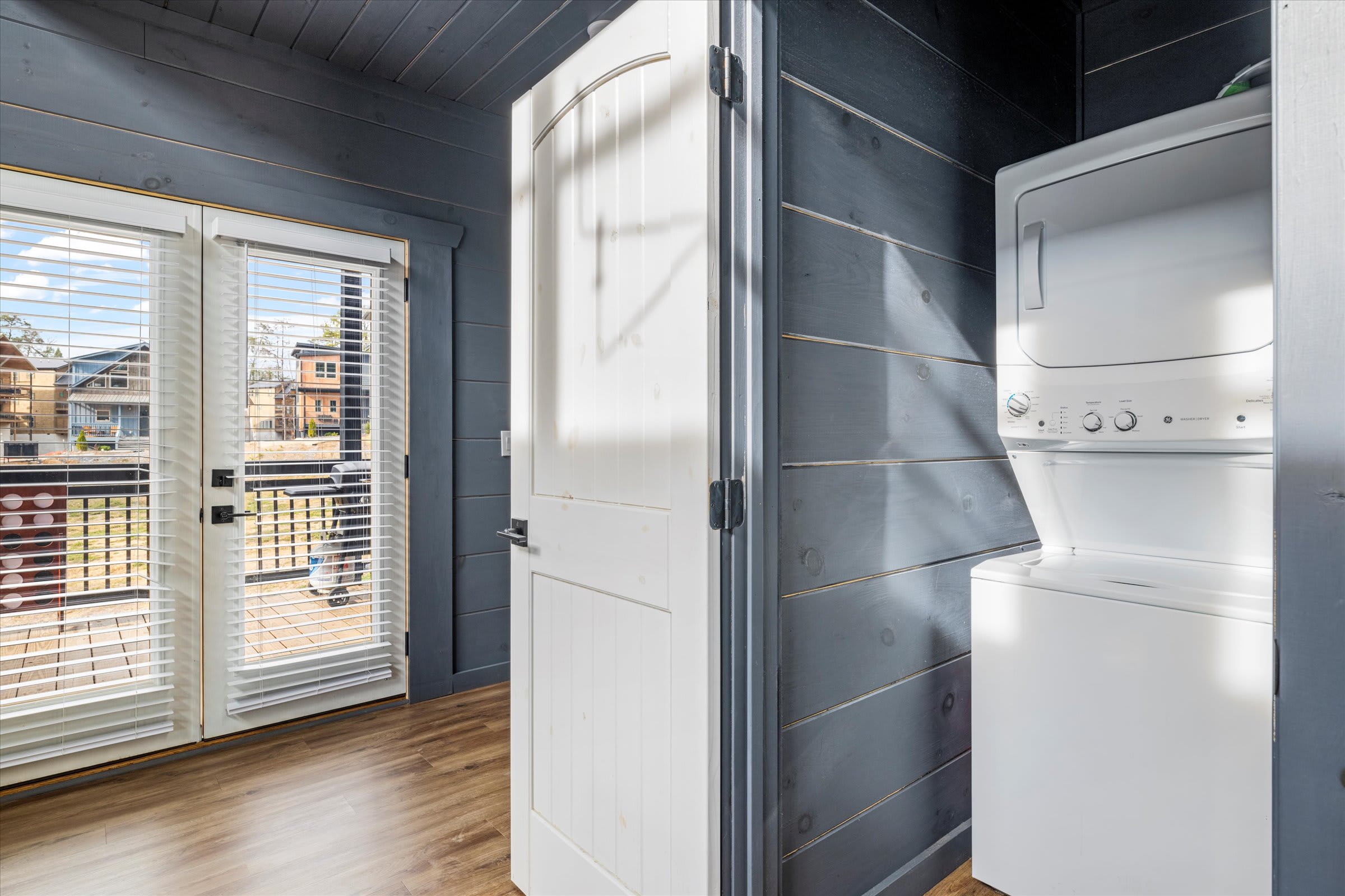 Cozy cabin w/ game room & indoor pool