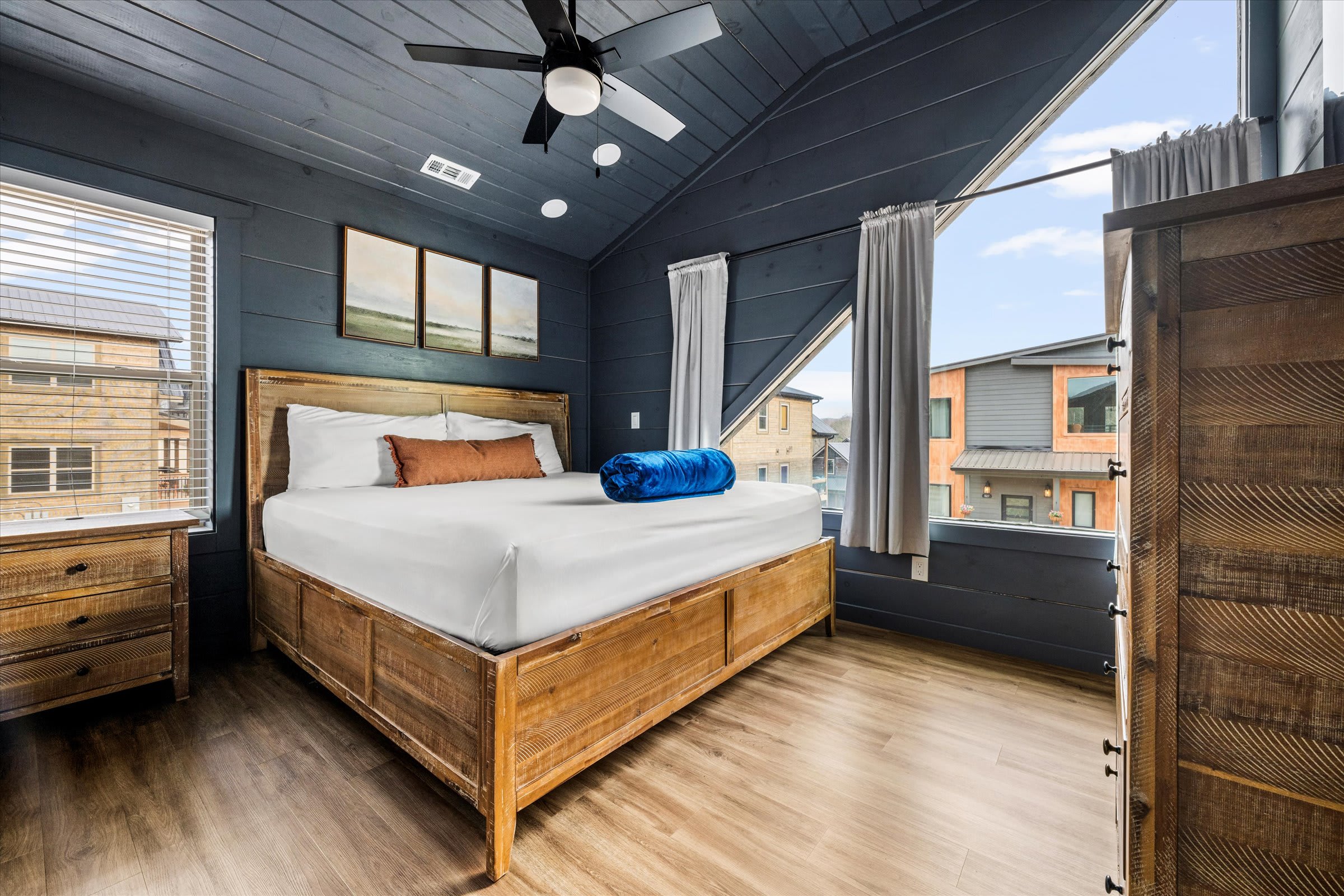 Cozy cabin w/ game room & indoor pool