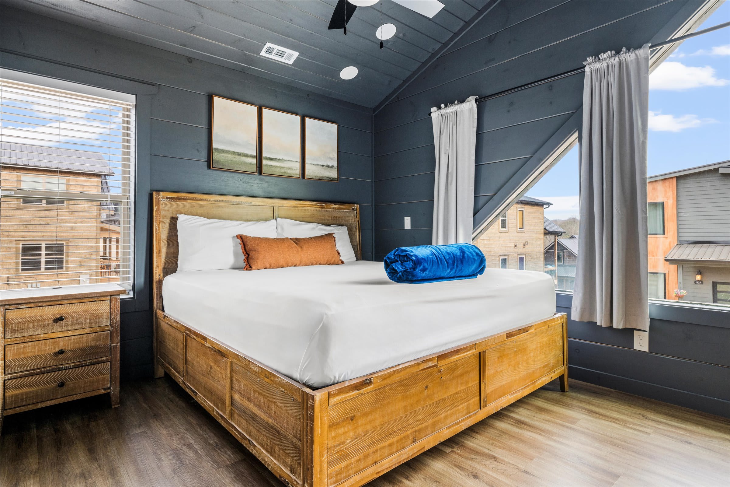 Cozy cabin w/ game room & indoor pool