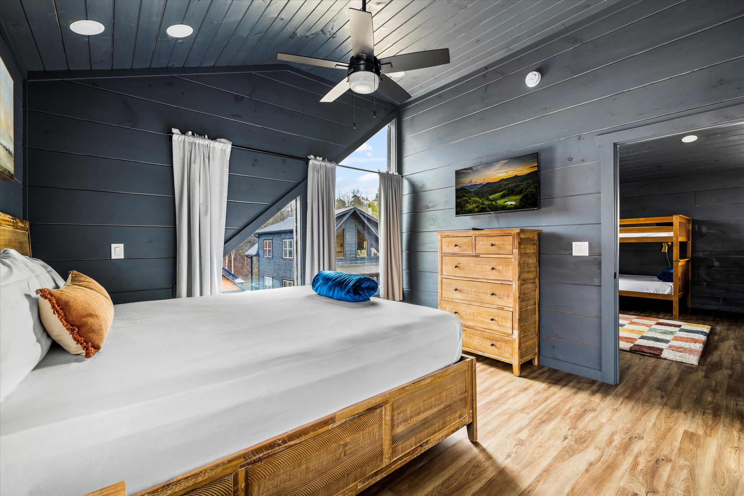 Cozy cabin w/ game room & indoor pool