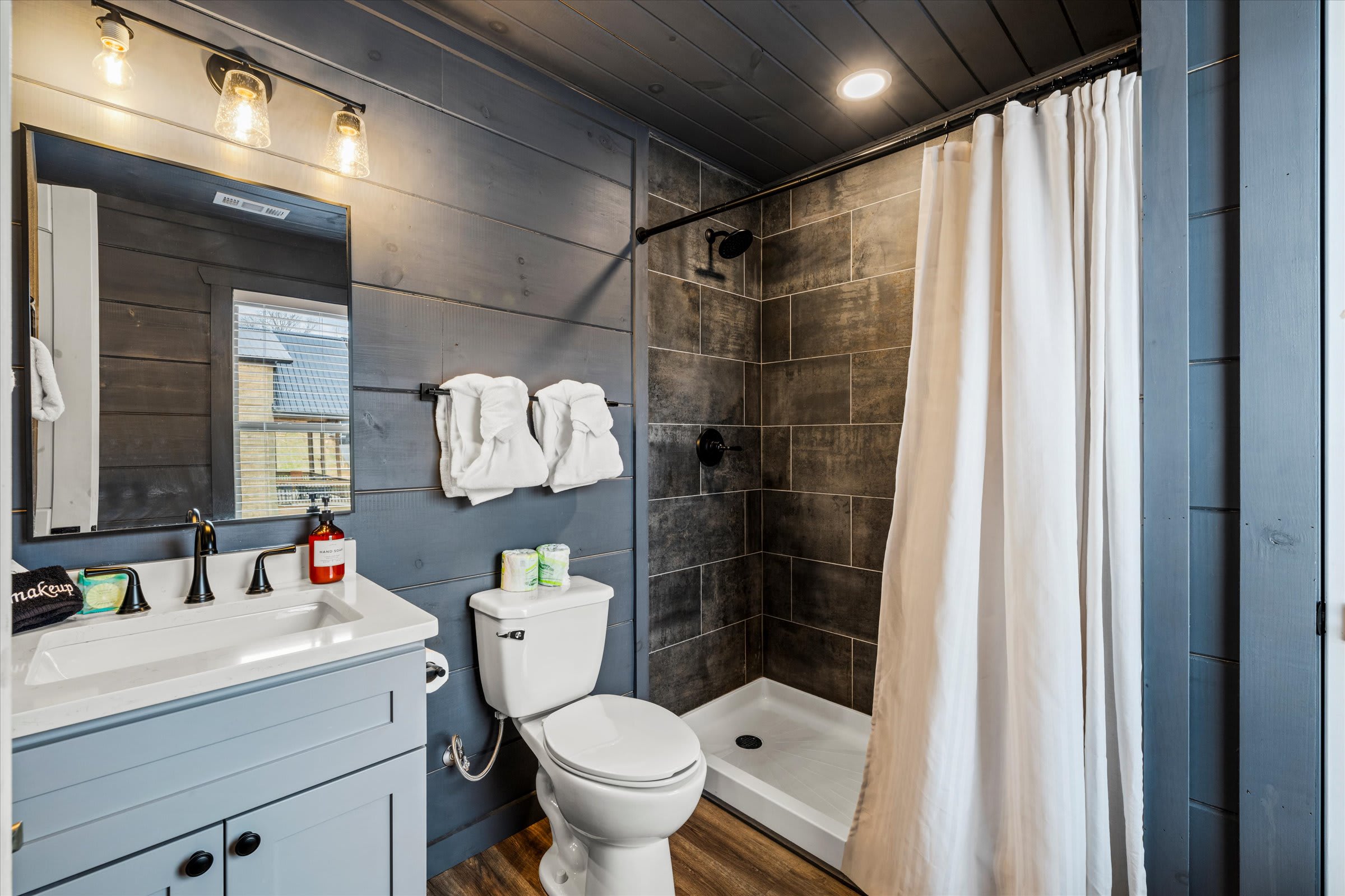 Cozy cabin w/ game room & indoor pool