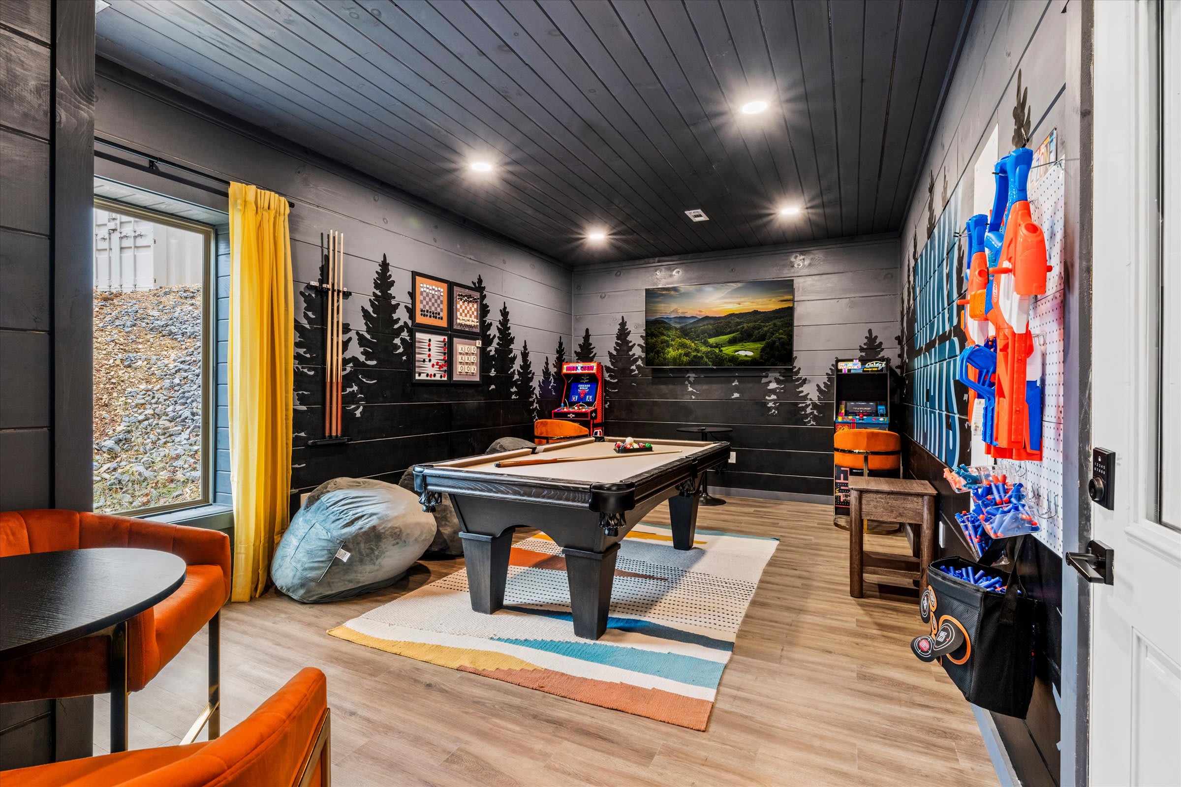 Cozy cabin w/ game room & indoor pool