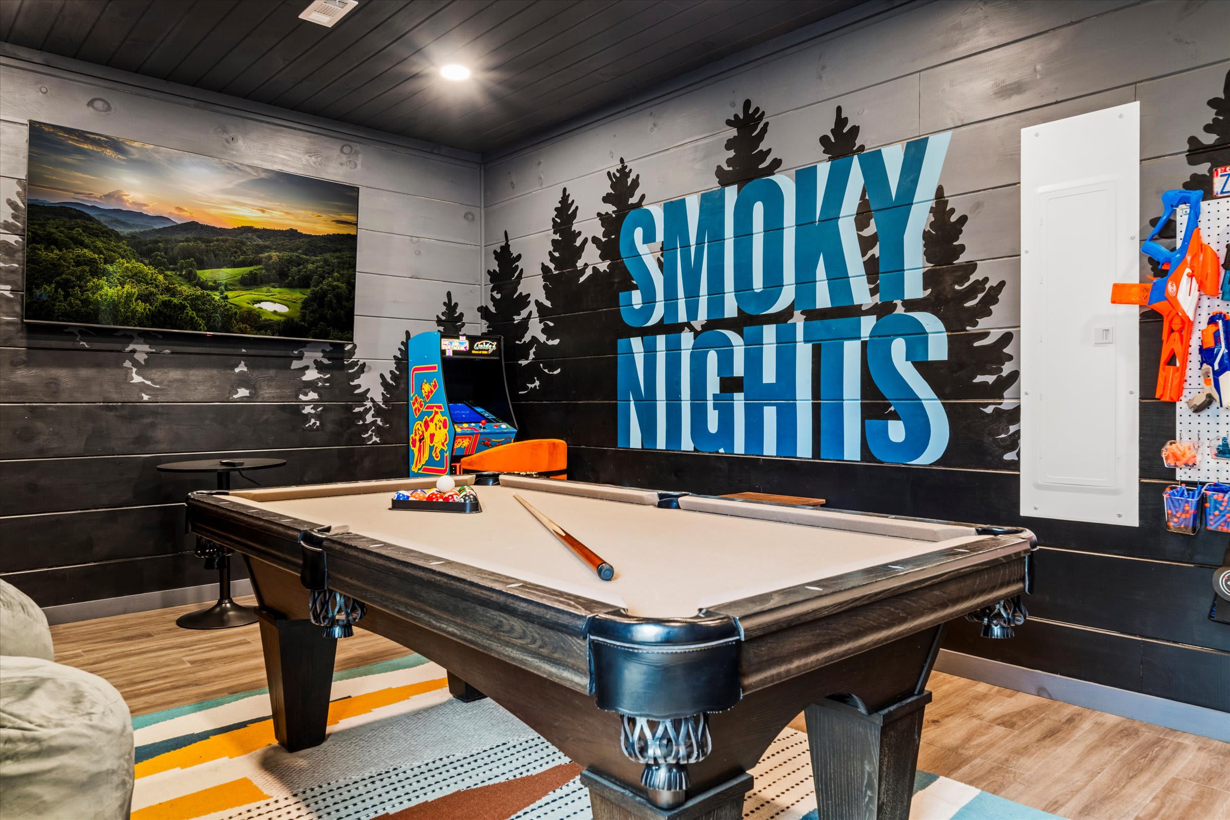 Cozy cabin w/ game room & indoor pool