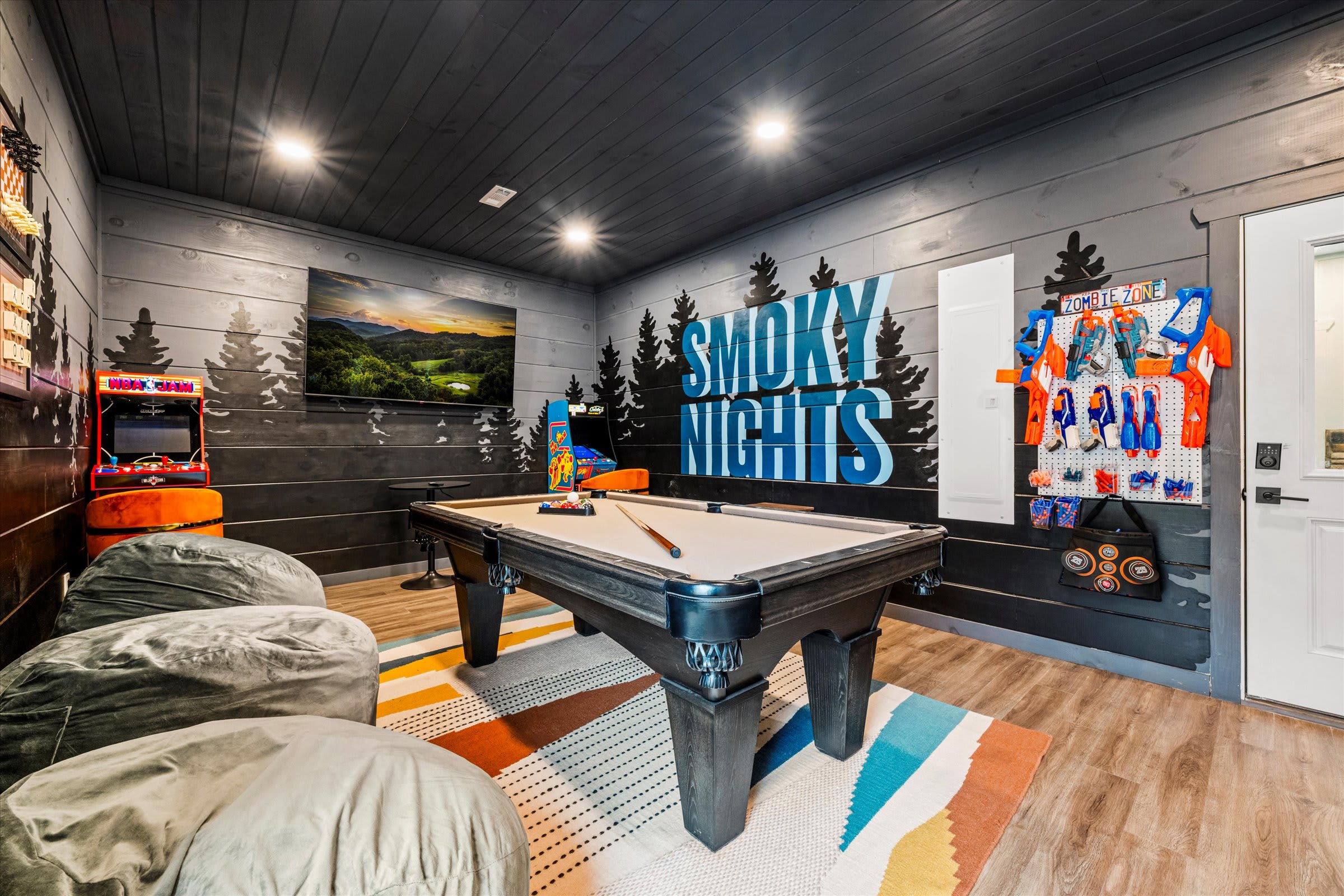 Cozy cabin w/ game room & indoor pool