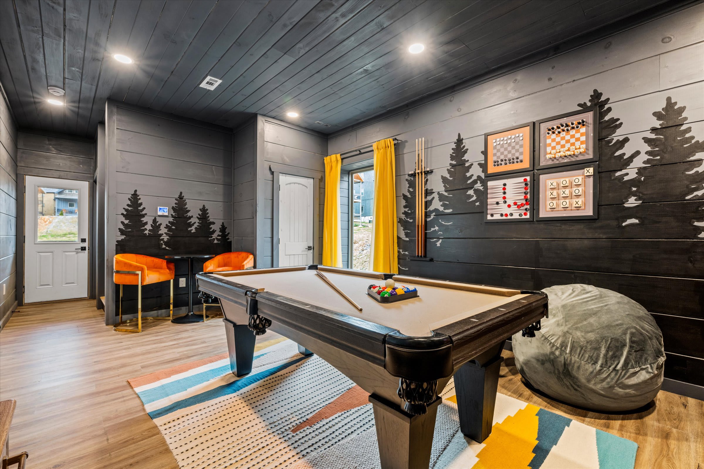 Cozy cabin w/ game room & indoor pool