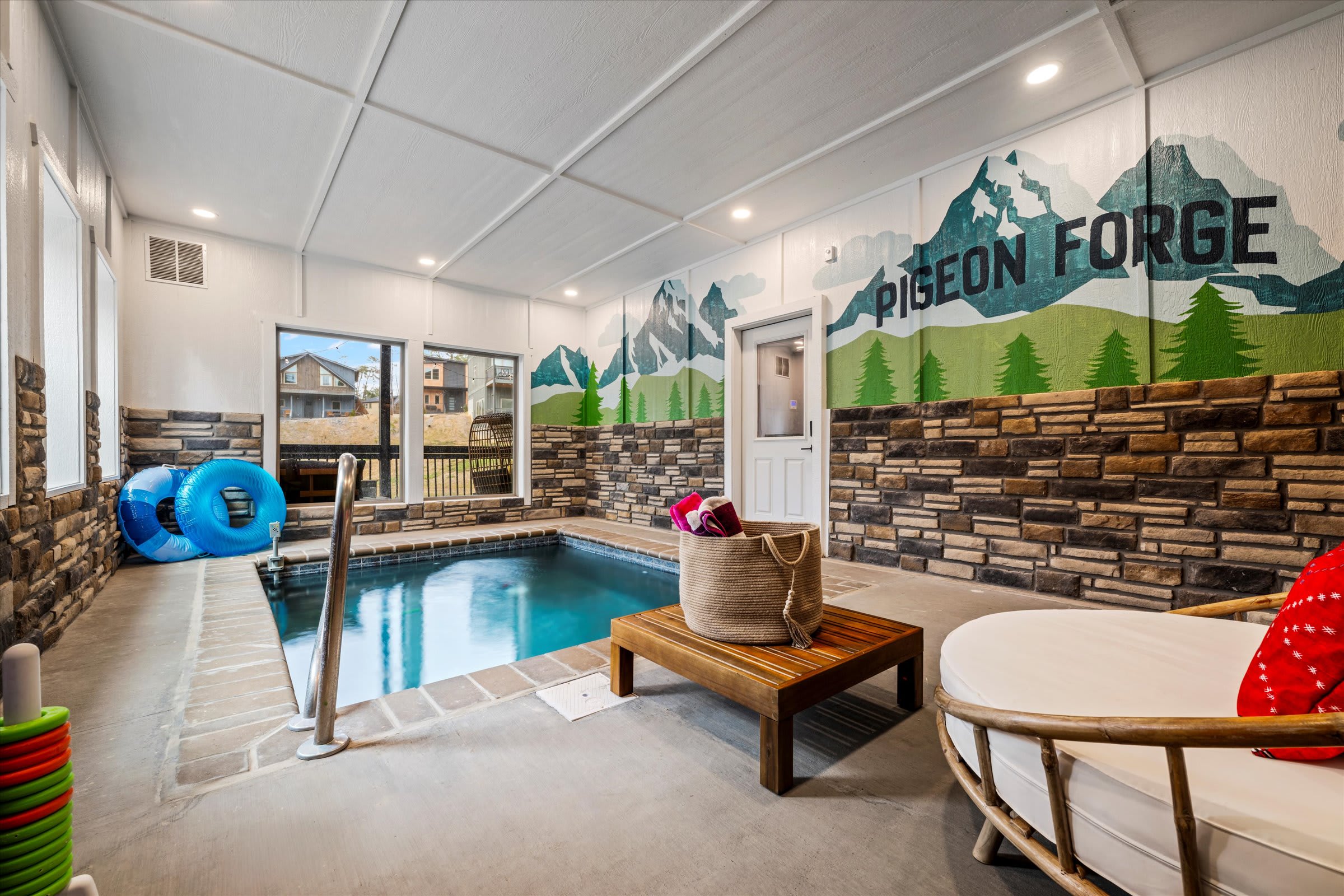 Cozy cabin w/ game room & indoor pool