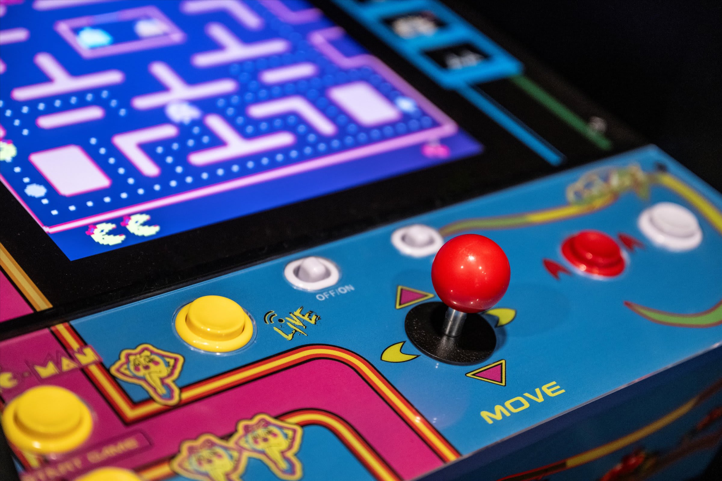 Cozy cabin w/ game room & indoor pool