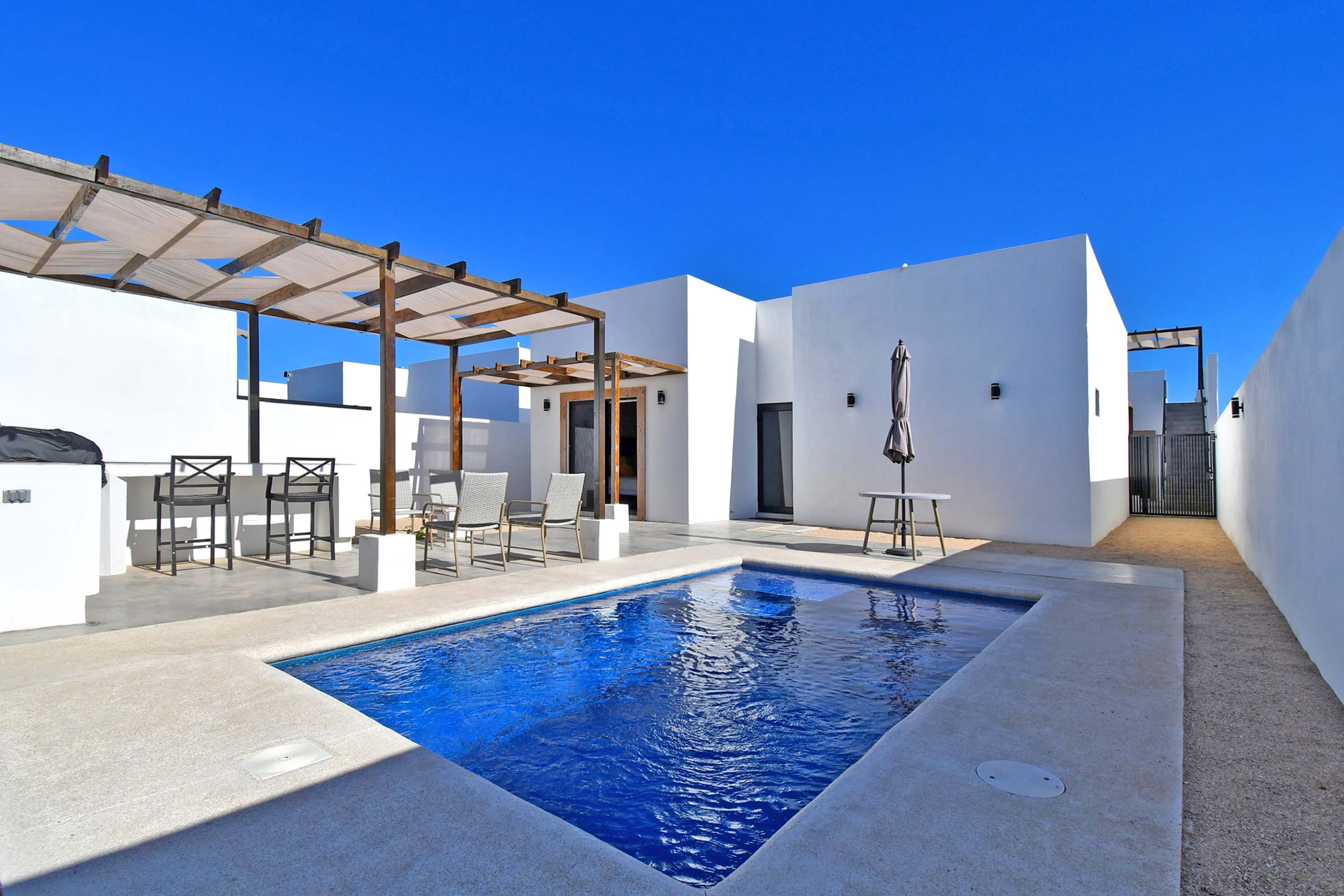 Desert Luxury Villa, Pool, Rooftop, Near Airport — El Centenario, Baja California Sur — vacation rental