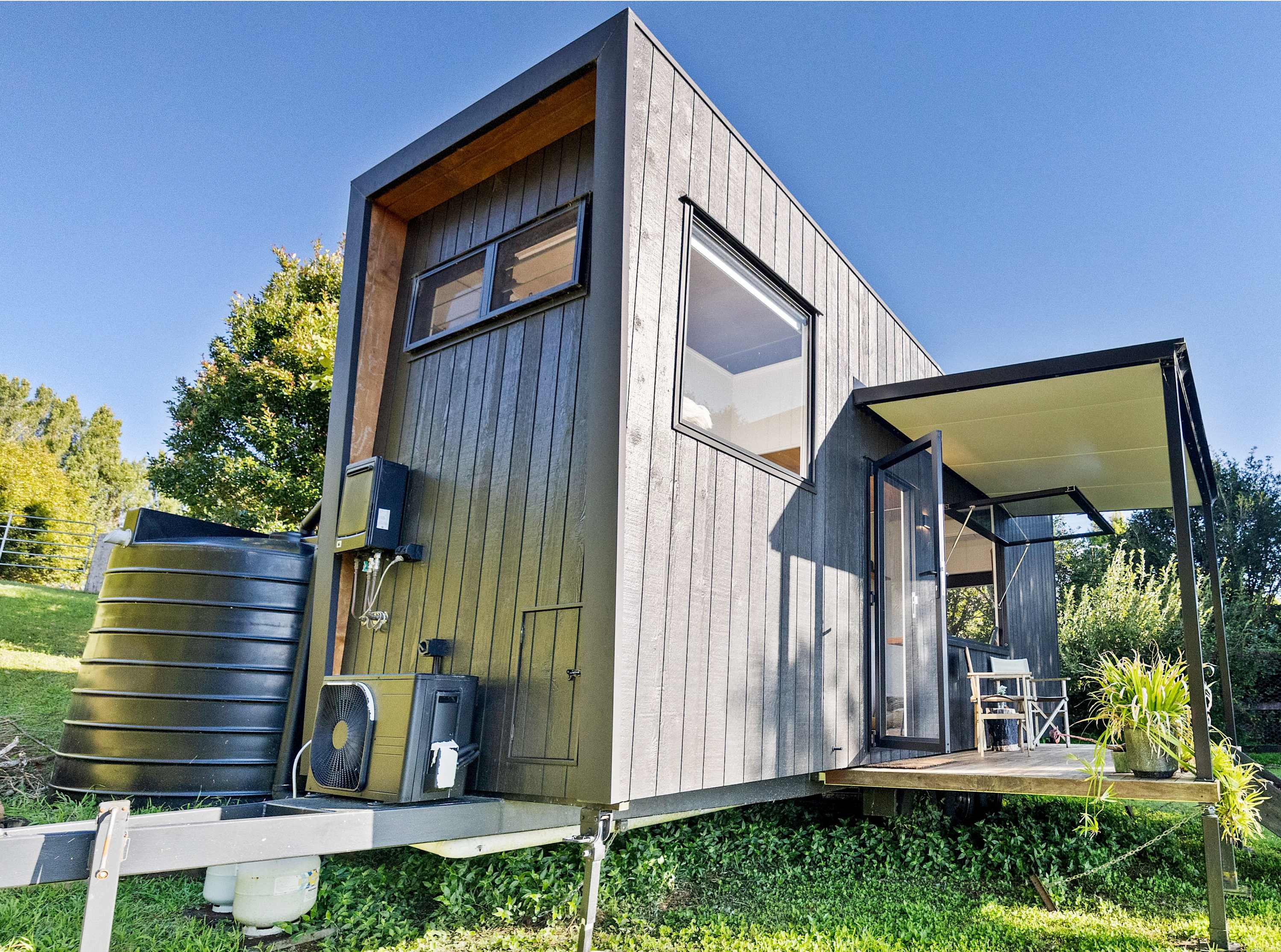 The Lily Pad Tiny Home – Peaceful Hinterland Retreat
