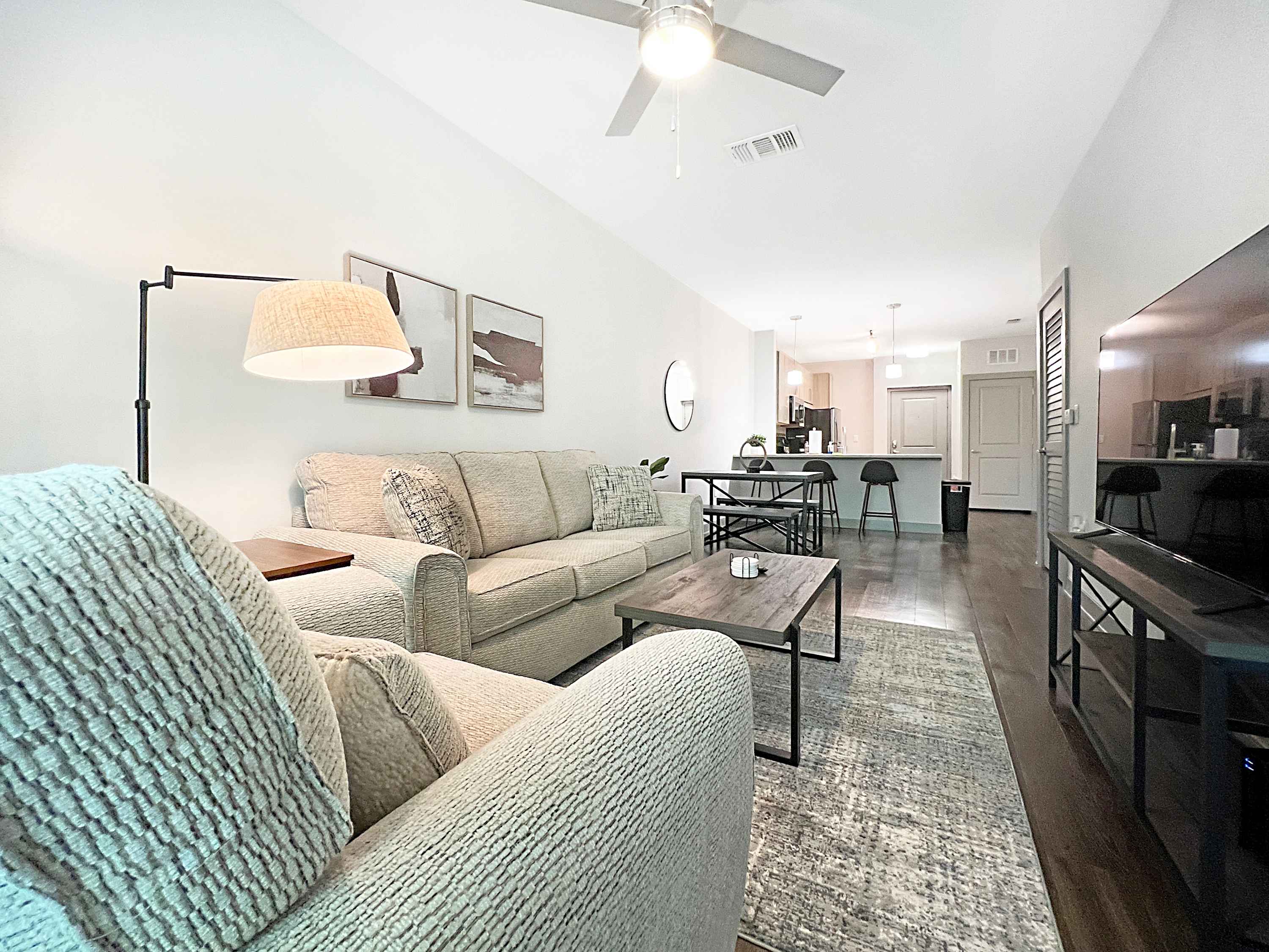 Modern Luxury 2 BR Apartment, Downtown Tampa
