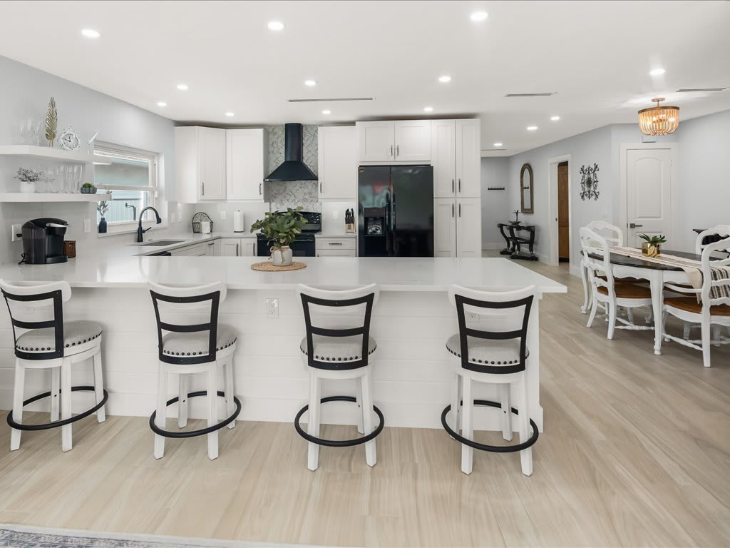 Walk to Beach Family Pool Home in Naples | Photo 8