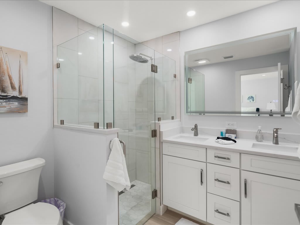 Walk to Beach Family Pool Home in Naples | Photo 17