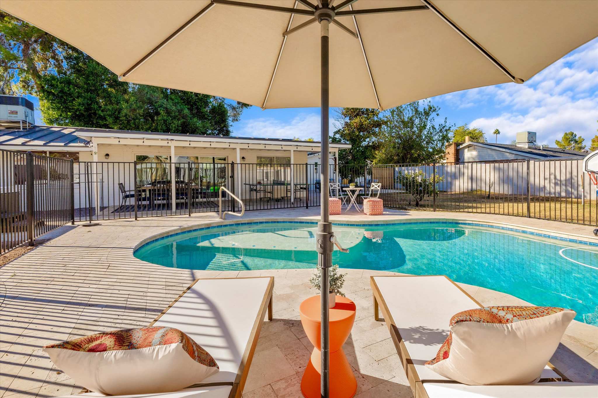 The Citrus House | Pool & Hot Tub Right in Arcadia 3