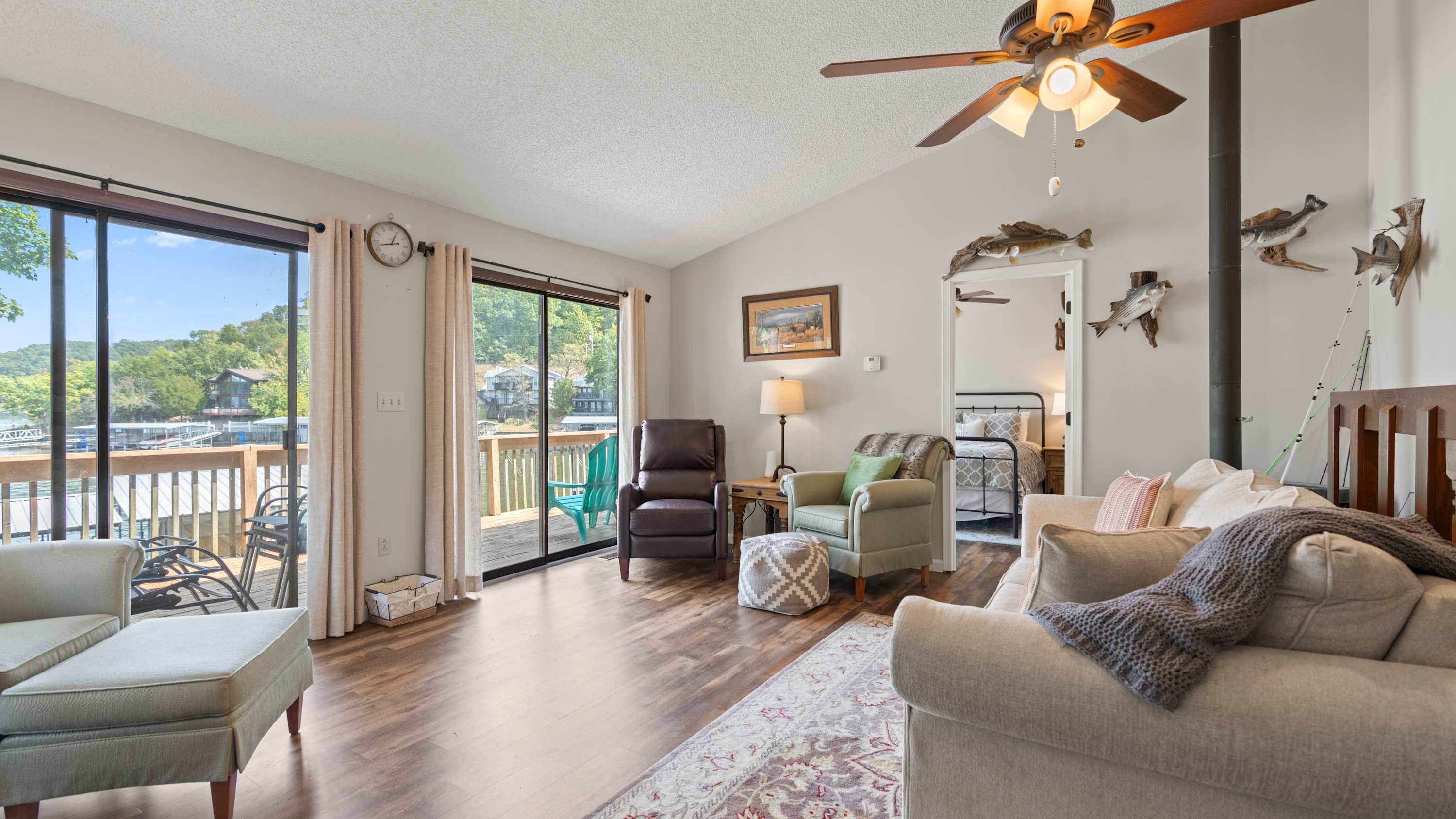 Honey Hole 3 Well Dock! 6