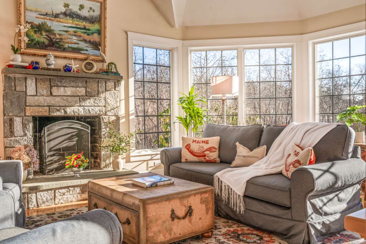 Town & Tide Home for 8