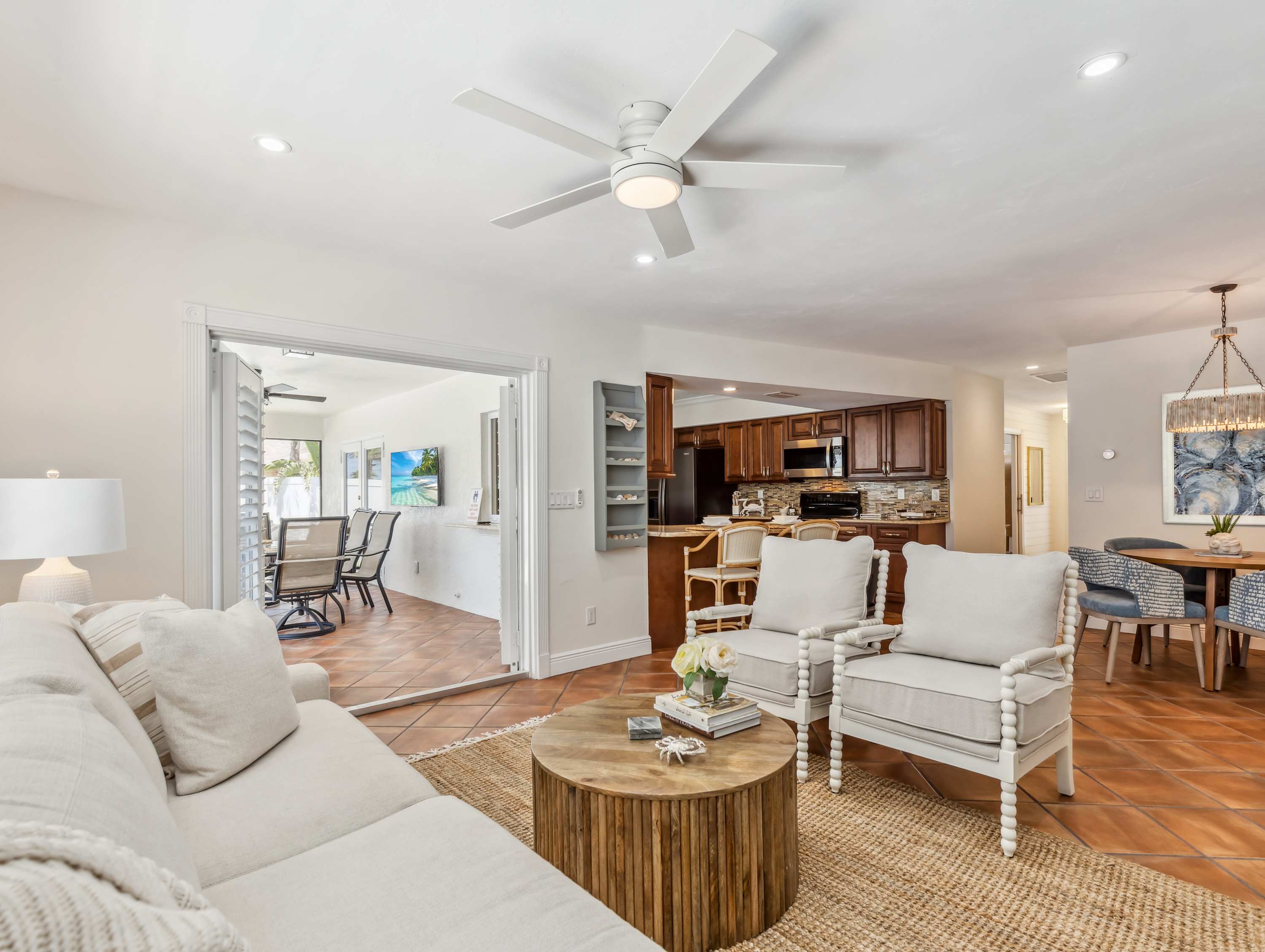 Pet Friendly Pool Spa Home with EV Charger | Photo 26