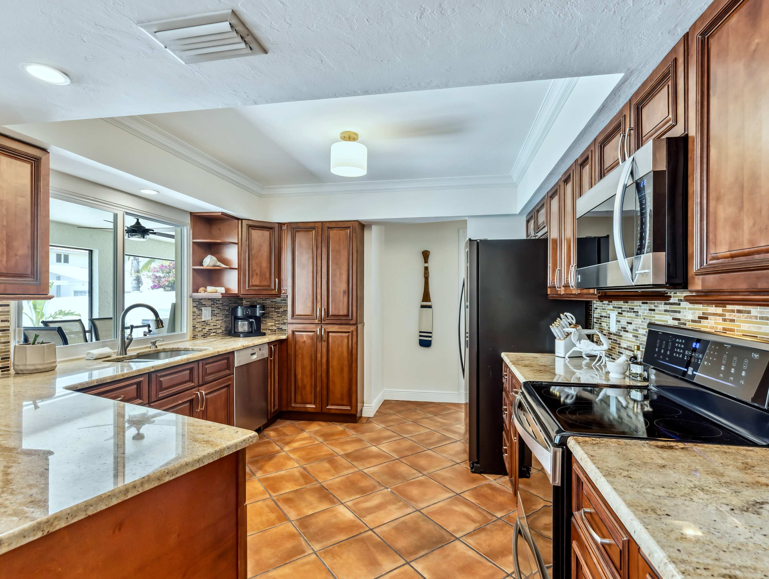 Pet Friendly Pool Spa Home with EV Charger | Photo 17