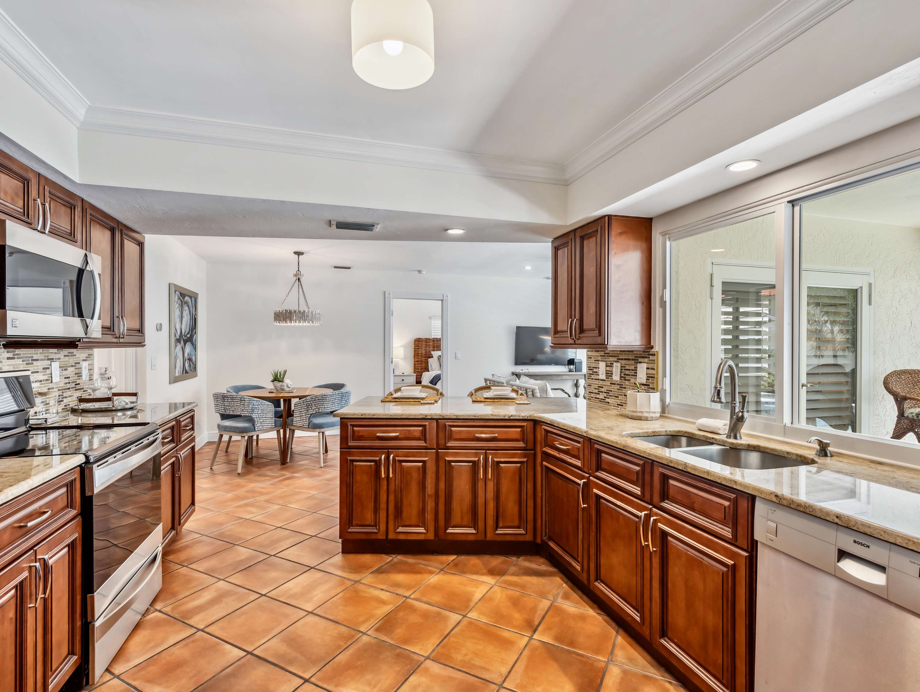 Pet Friendly Pool Spa Home with EV Charger | Photo 18