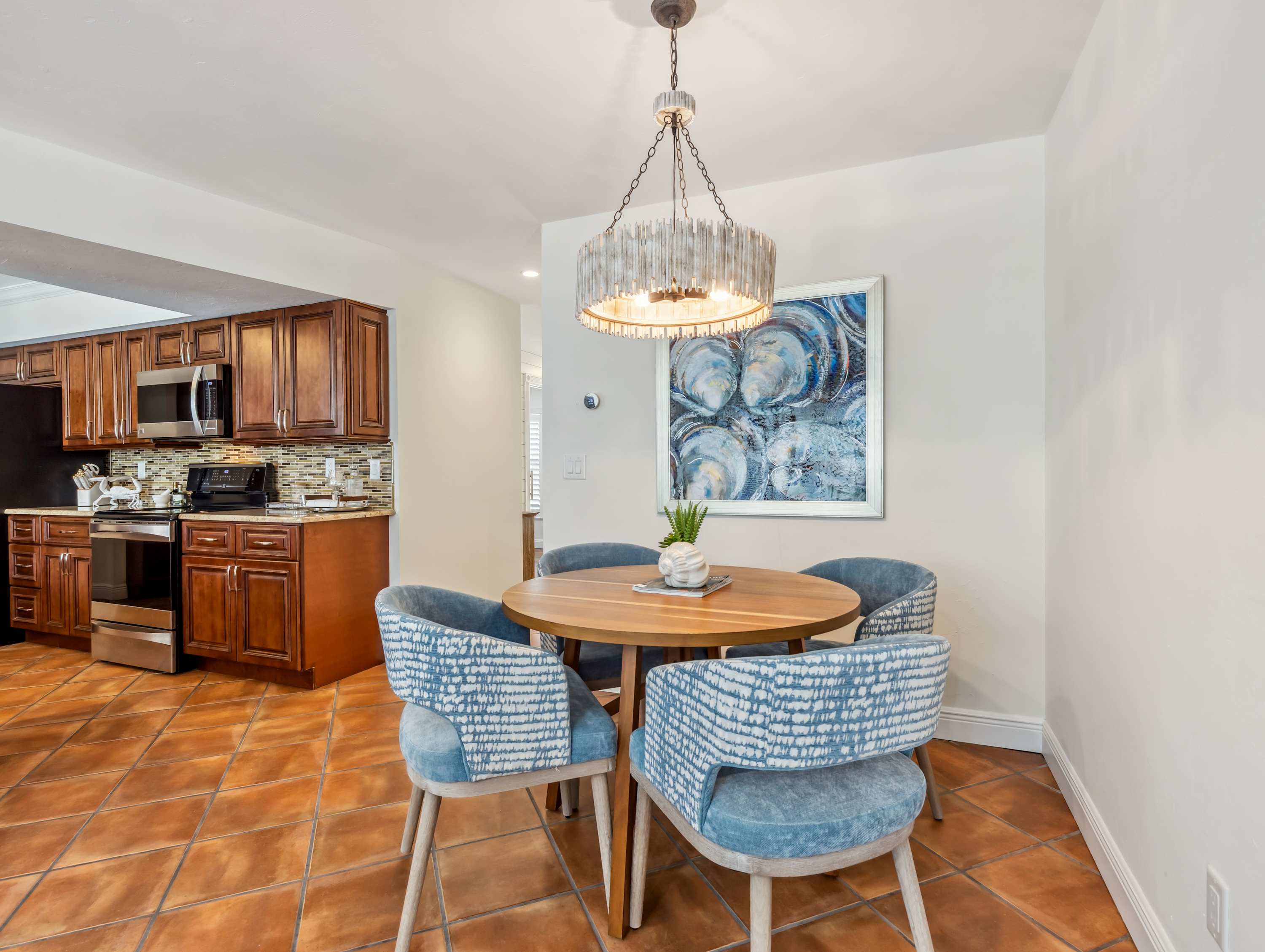 Pet Friendly Pool Spa Home with EV Charger | Photo 15