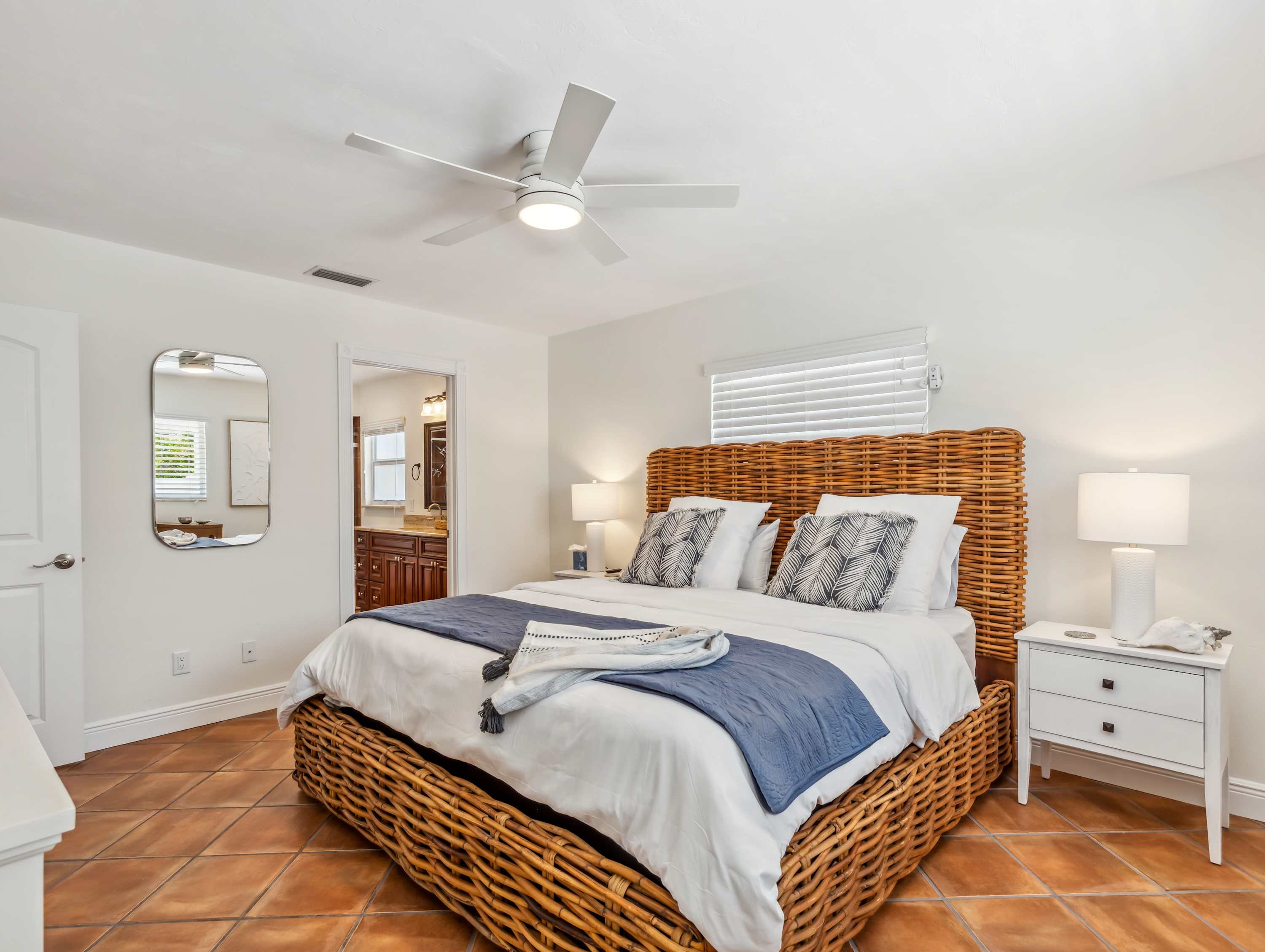 Pet Friendly Pool Spa Home with EV Charger | Photo 3