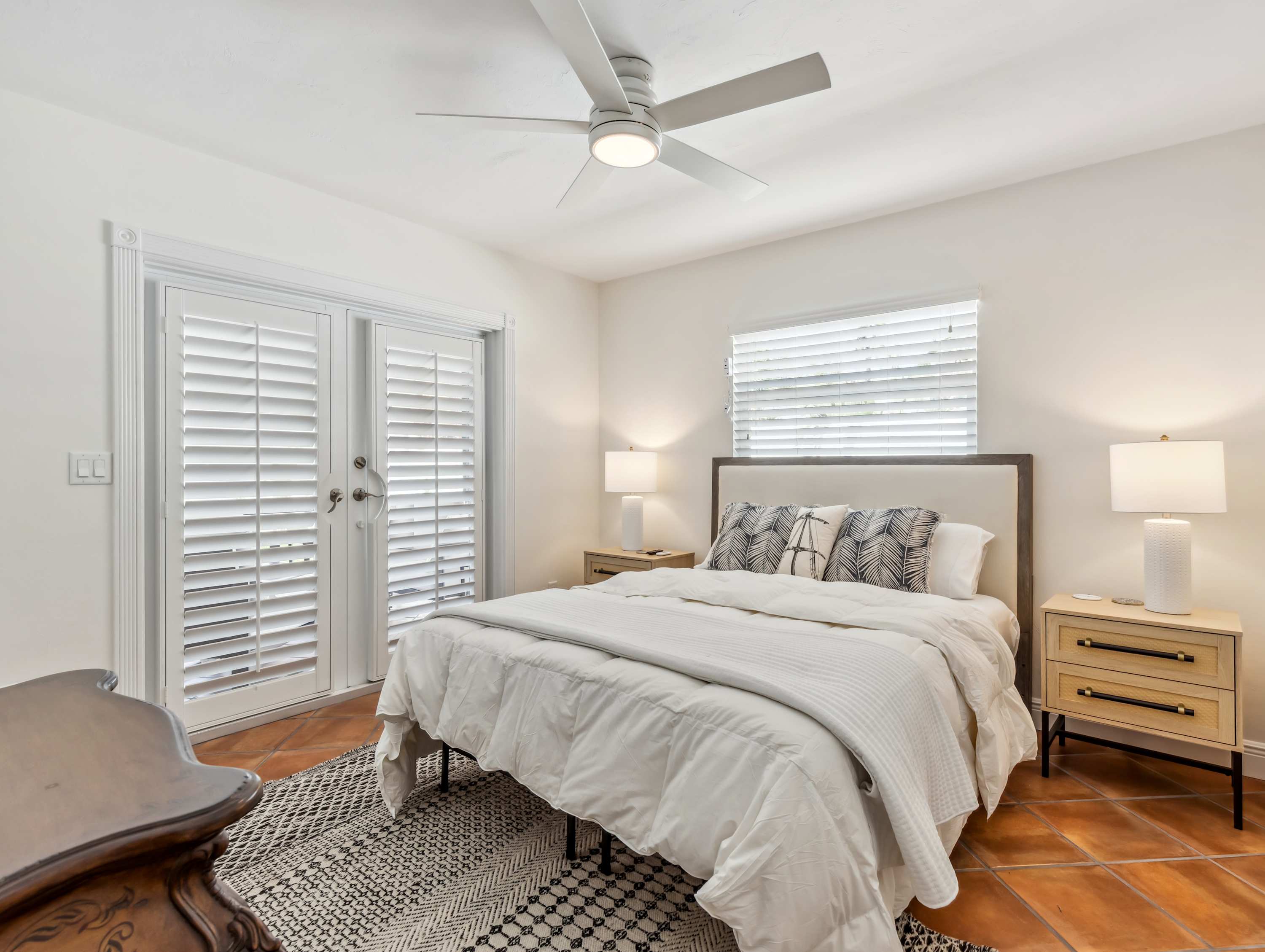 Pet Friendly Pool Spa Home with EV Charger | Photo 4