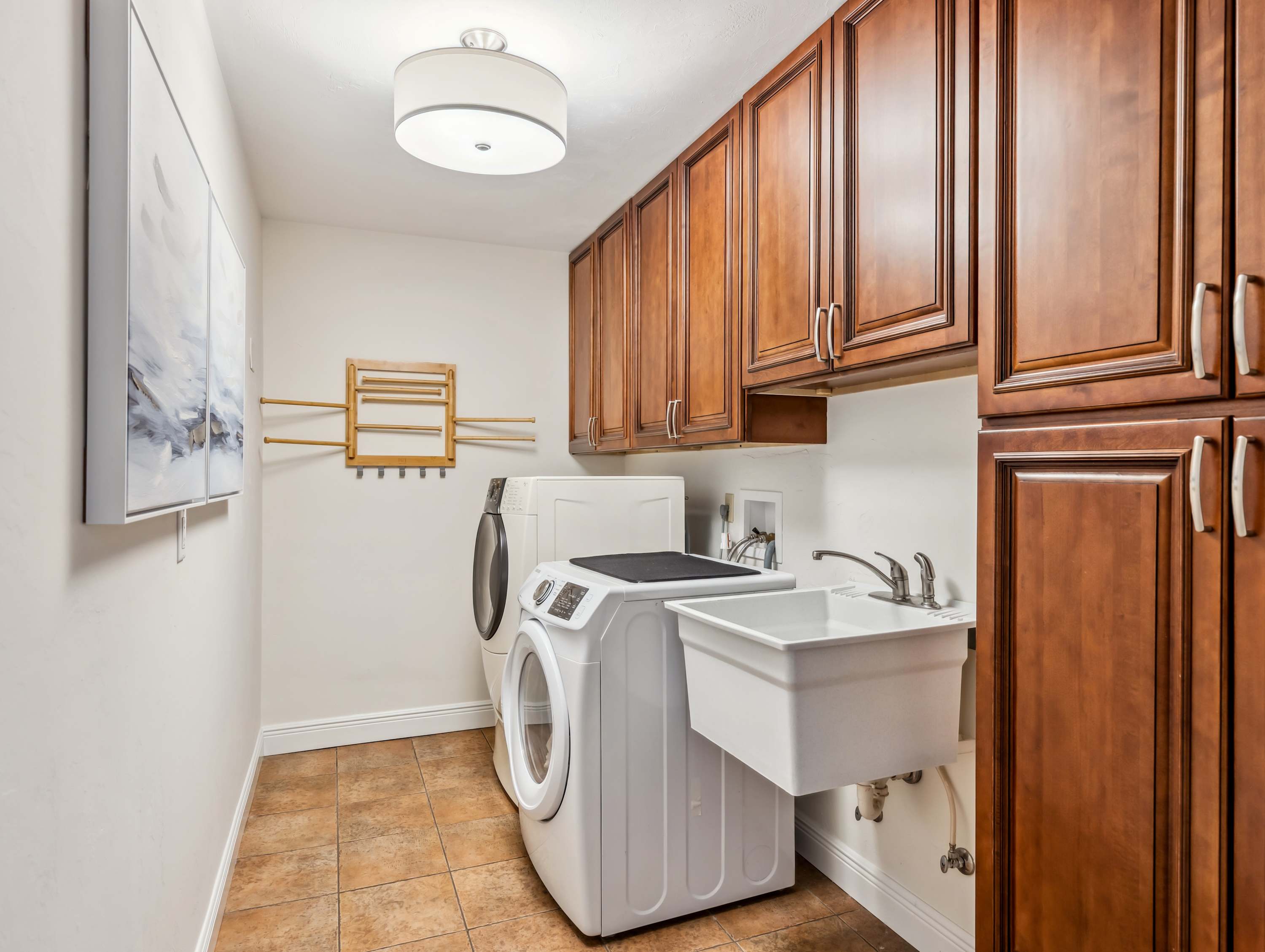 Pet Friendly Pool Spa Home with EV Charger | Photo 30