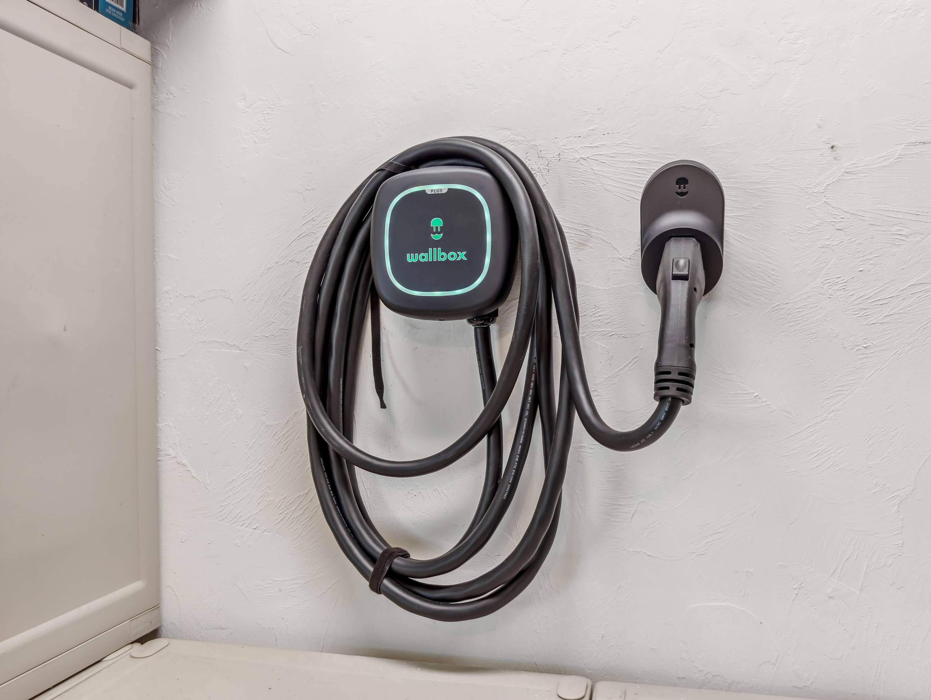 Pet Friendly Pool Spa Home with EV Charger | Photo 31