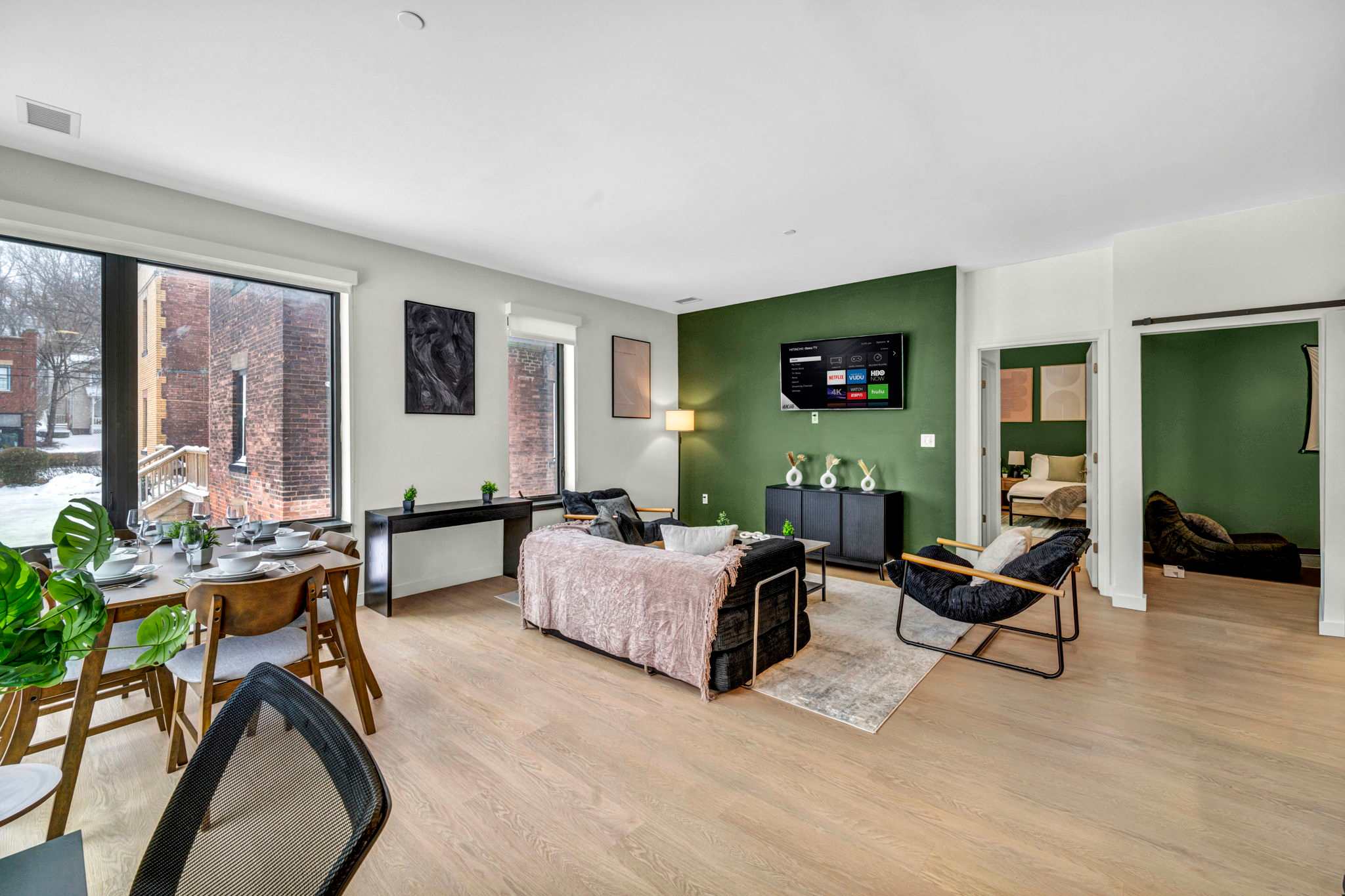 Cwru & Little Italy | Kingbed,gym,parking,w/d - Cleveland, OH