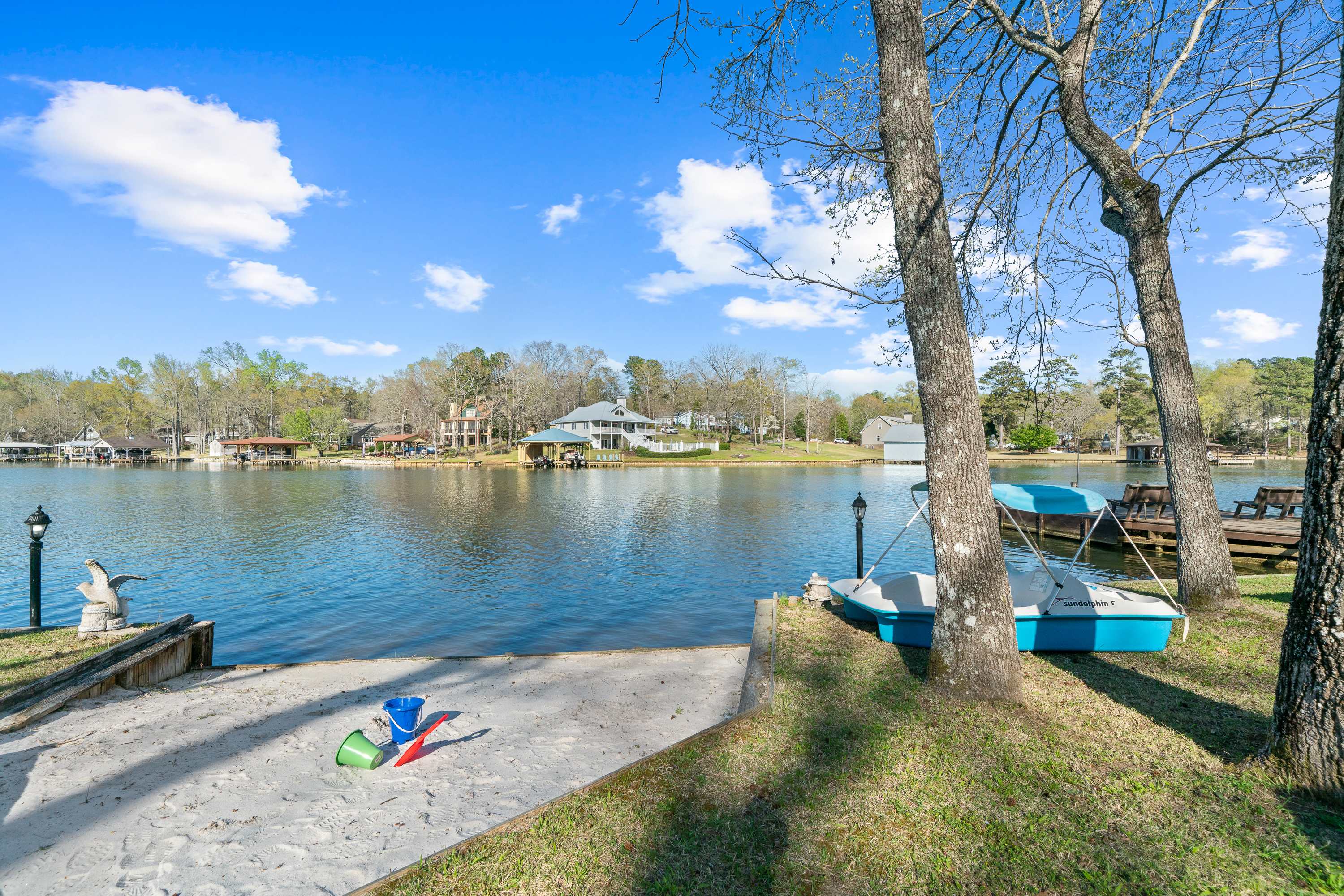 Pet-Friendly Lakefront Retreat - Dock, Kayaks & Fire Pit 4