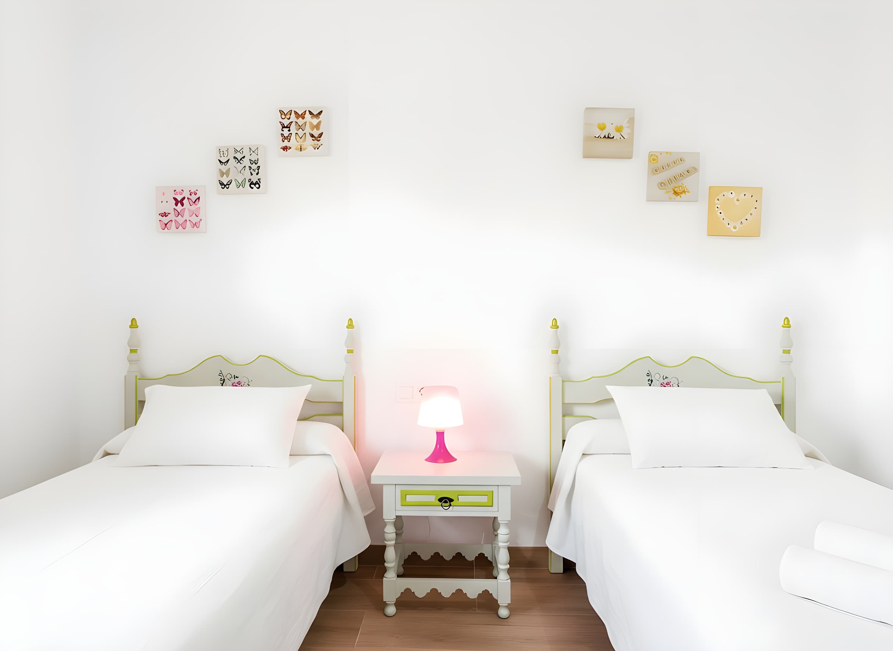 Encantador Chalet con Piscina y Jardín Privado junto a las Playas de Conil - image 11