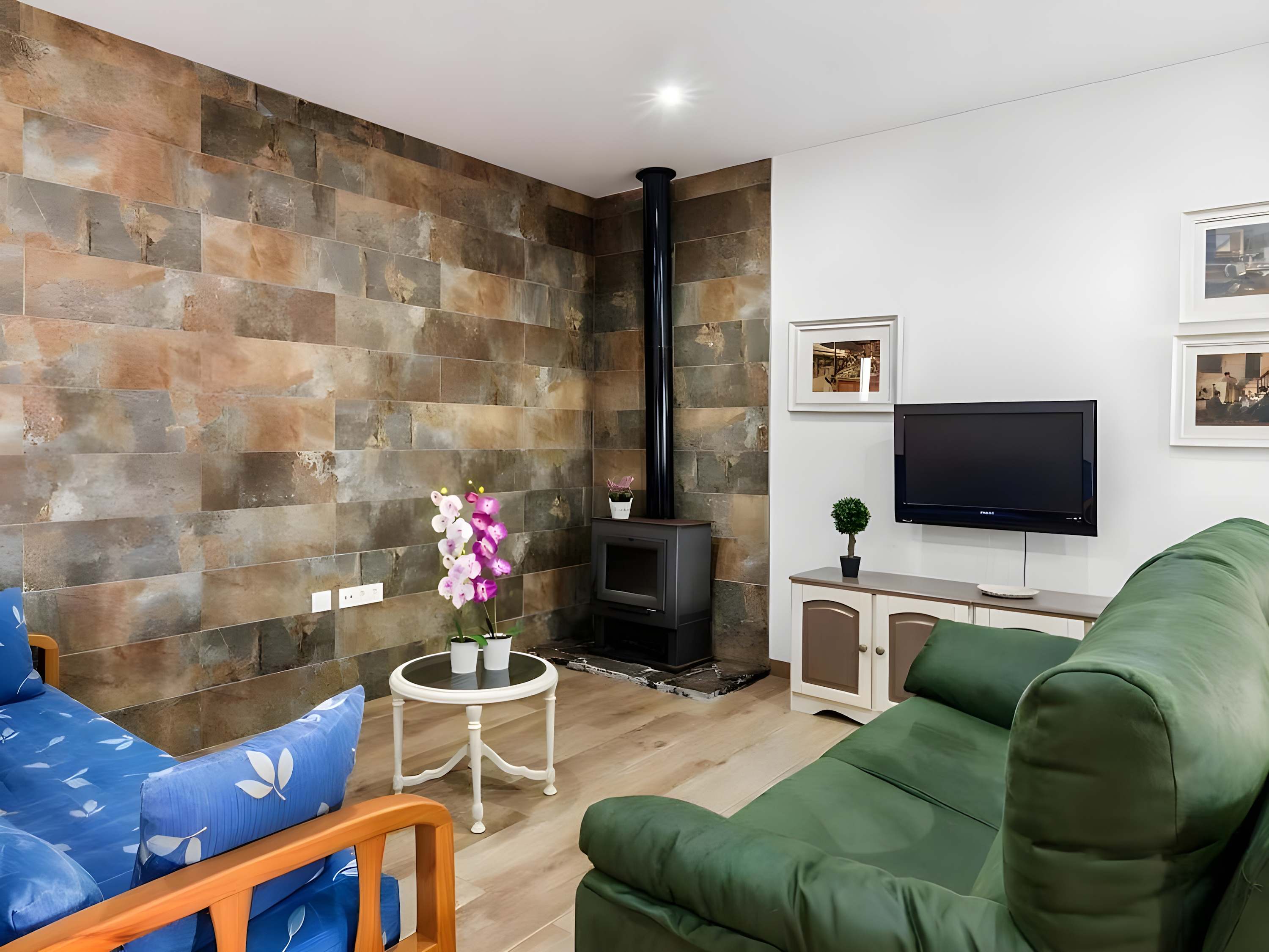 Encantador Chalet con Piscina y Jardín Privado junto a las Playas de Conil - image 6