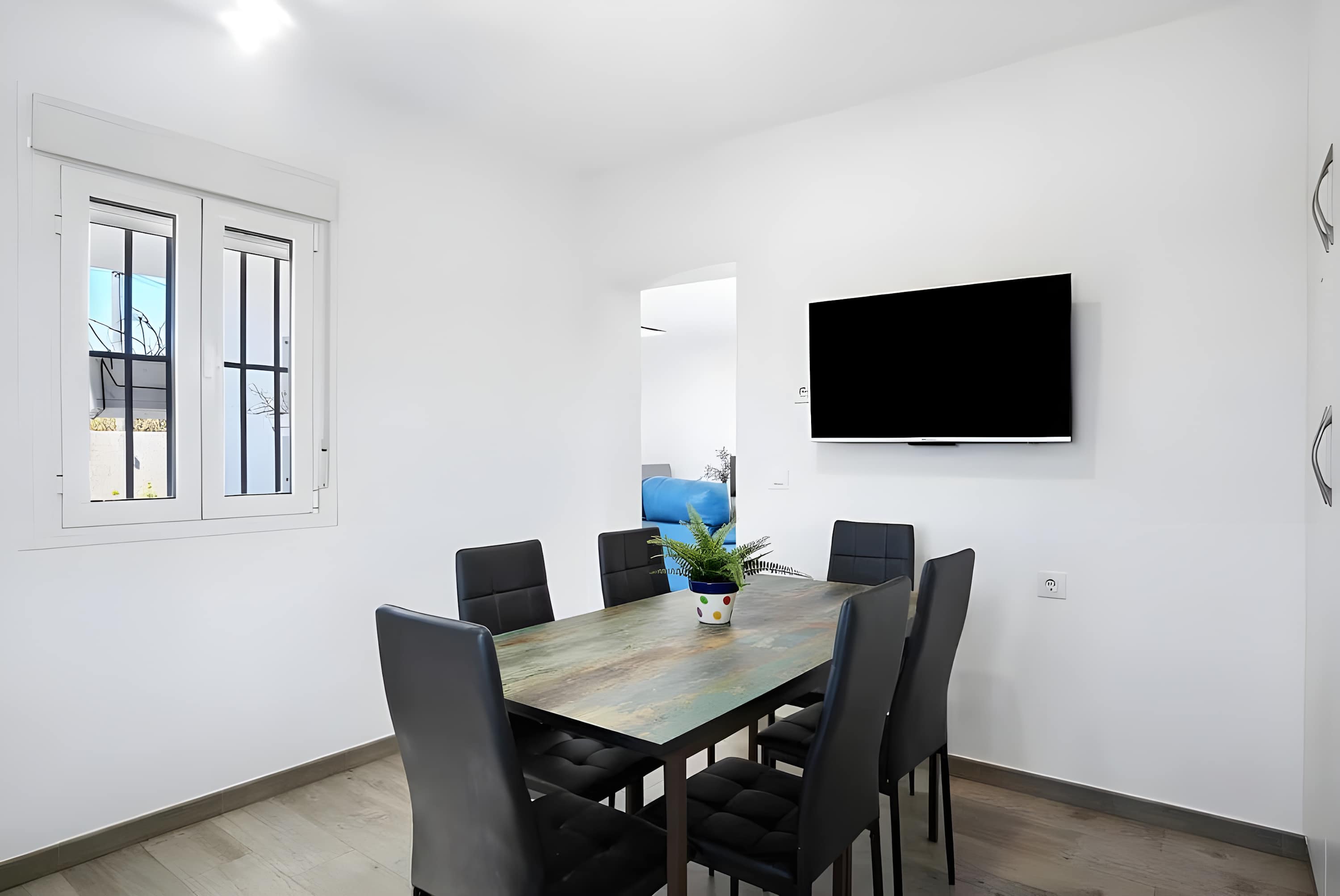 Villa con piscina privada, terraza privada - image 4