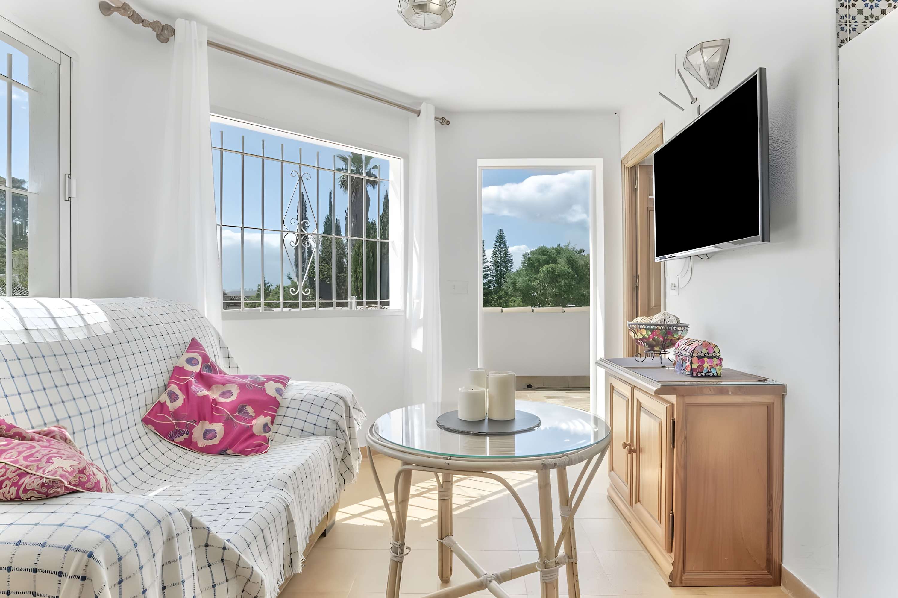 Casa increíble – alojamiento con piscina compartida y WiFi, ideal para familias en Conil - image 8