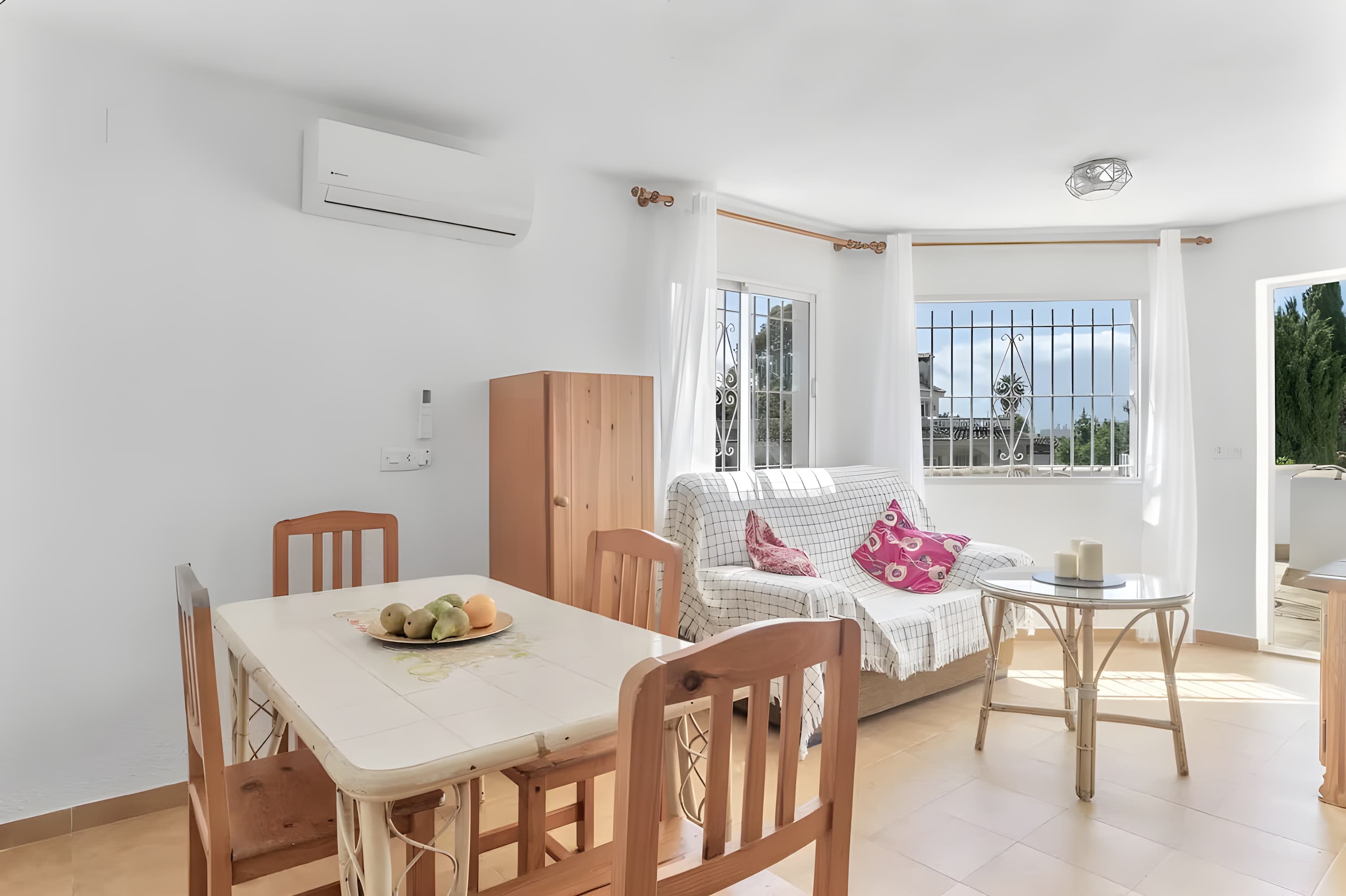 Casa increíble – alojamiento con piscina compartida y WiFi, ideal para familias en Conil - image 6