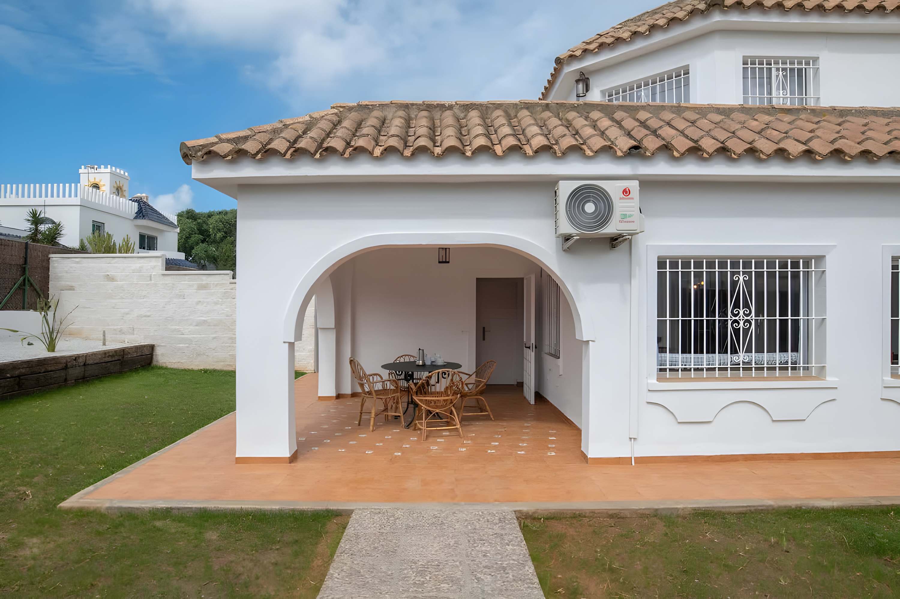 Casa en Conil: apartamento con piscina compartida, jardín y parking privado - image 16