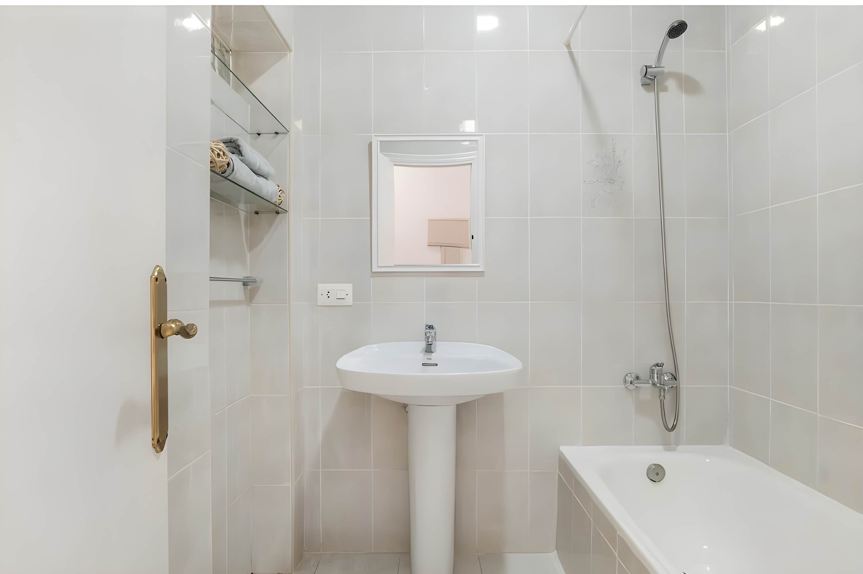 Casa en Conil: apartamento con piscina compartida, jardín y parking privado - image 27