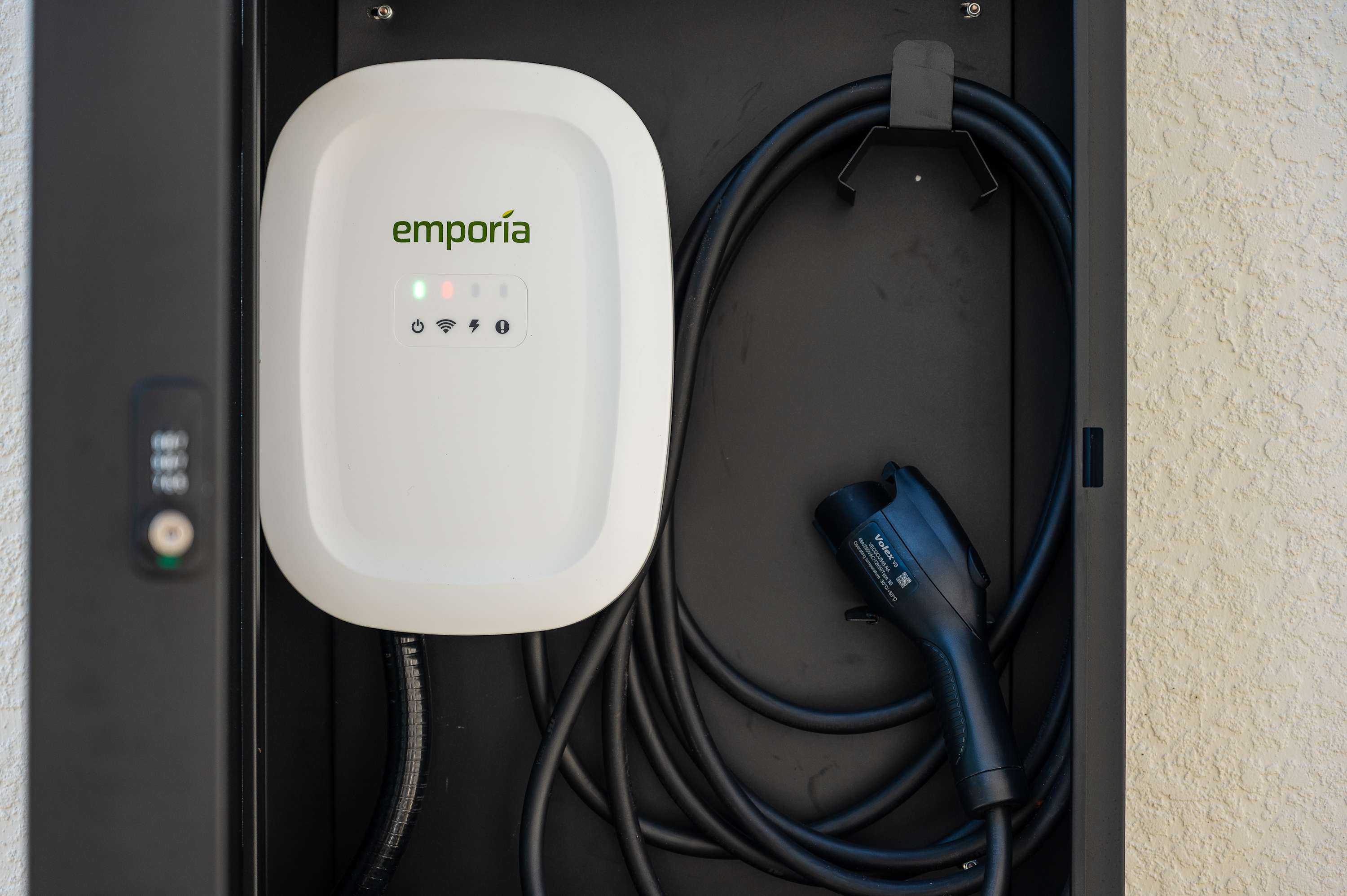 Spacious house w/private pool & water park access