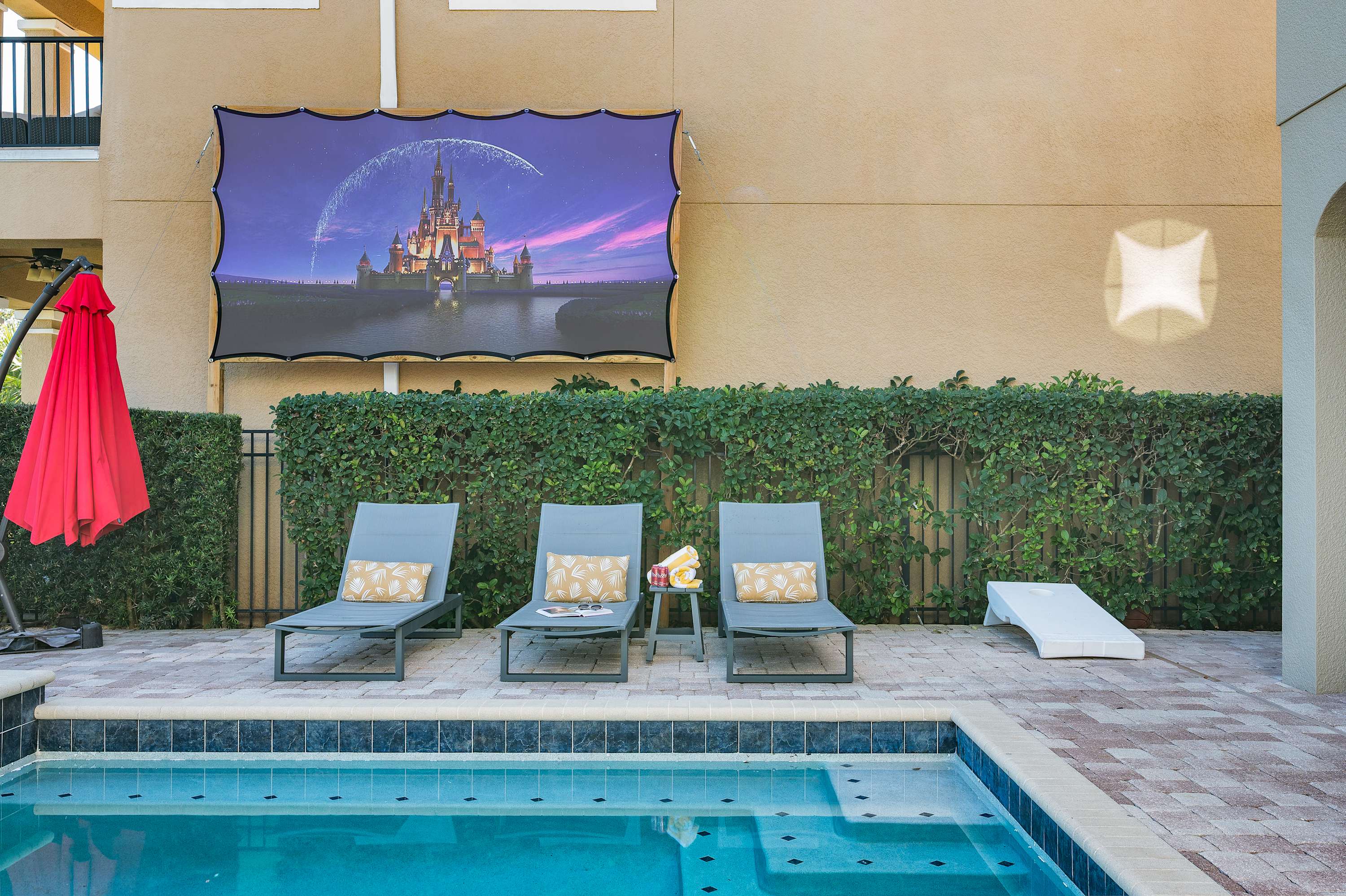 Villa w/heated pool & private theater