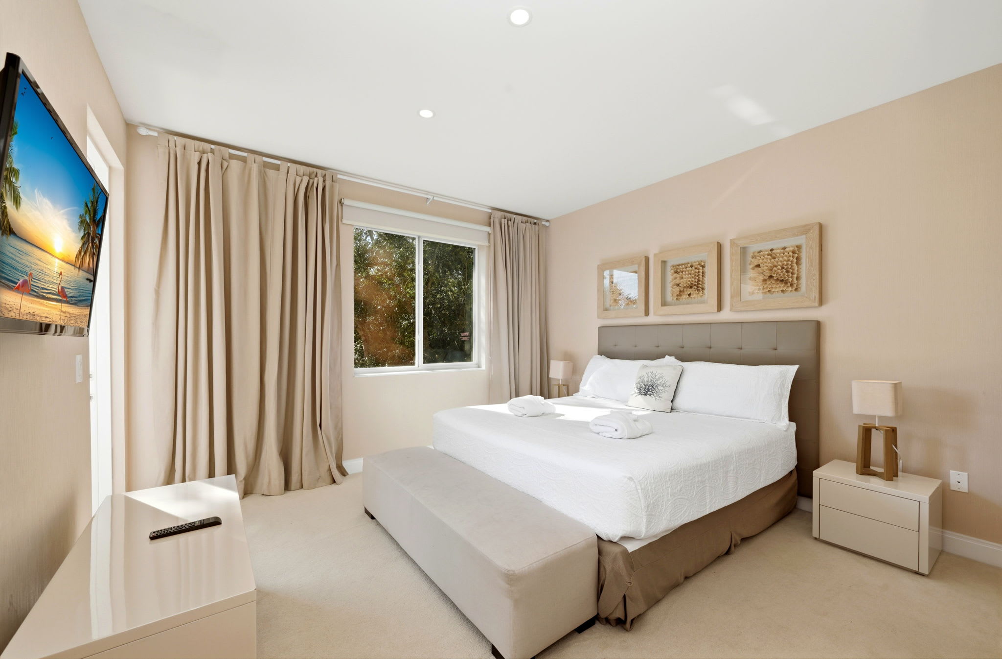Two Story Resort Retreat Near Theme Parks