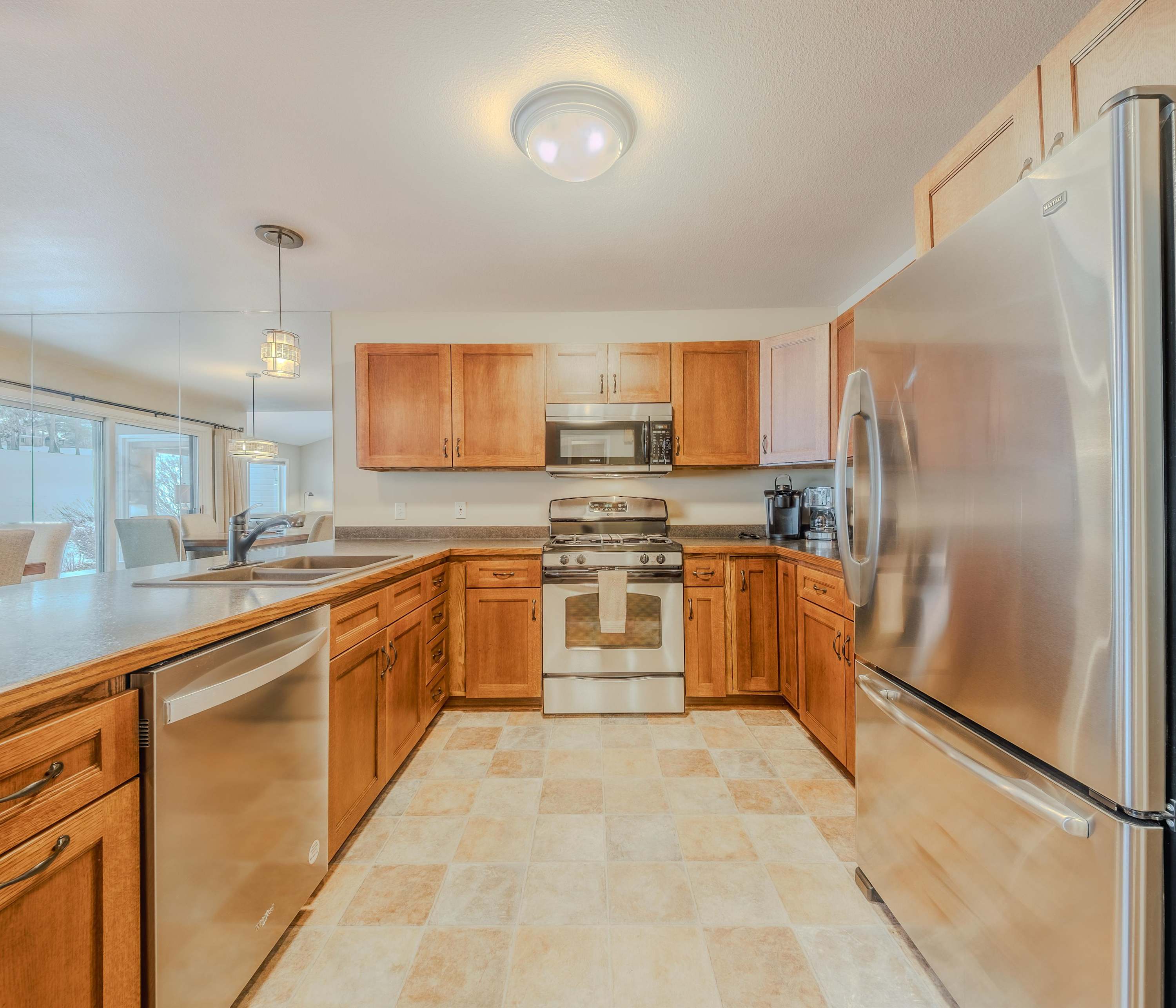 Meadow Lake Townhouse For 6ppl 2