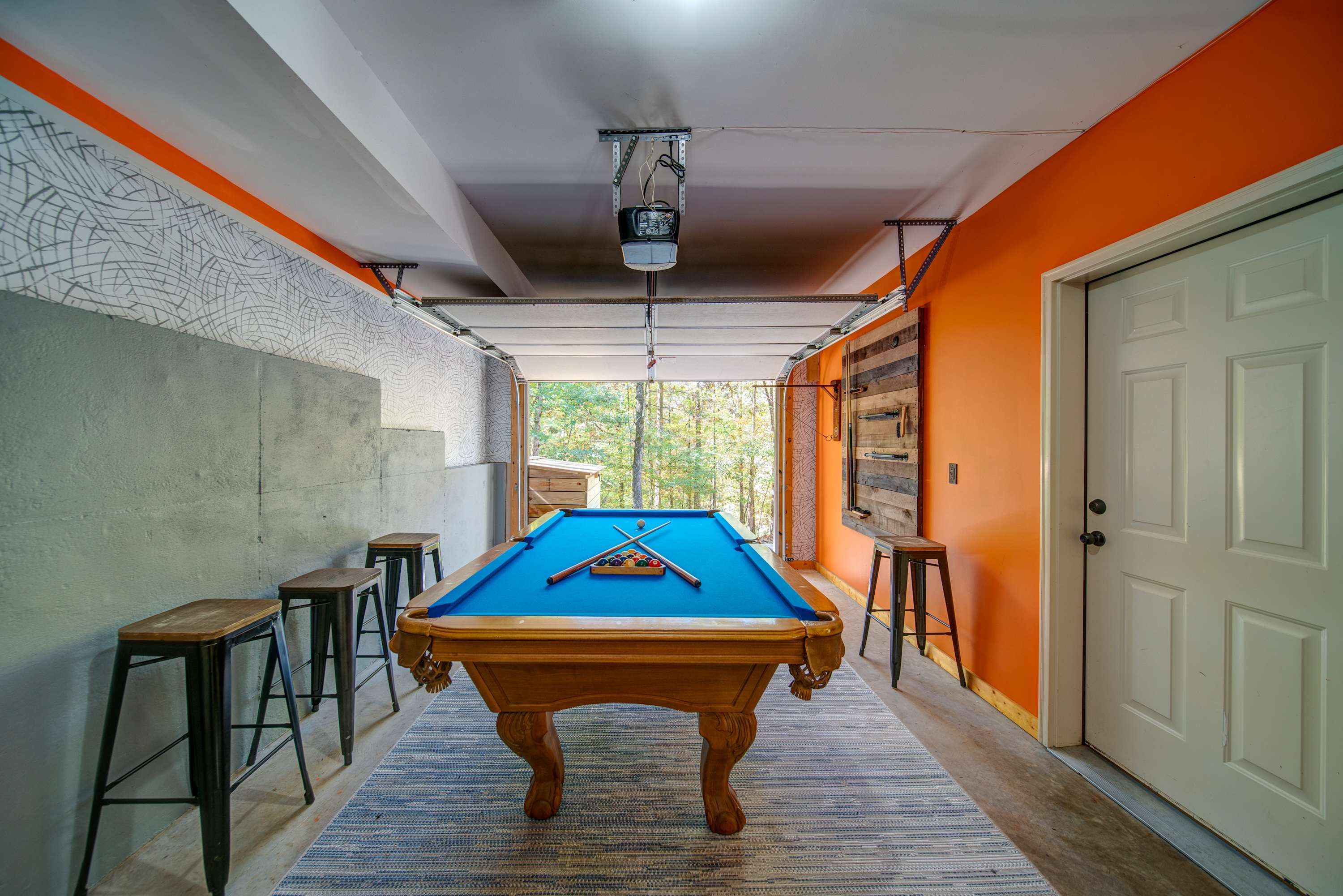 Buck Valley Lodge Home for 12 3