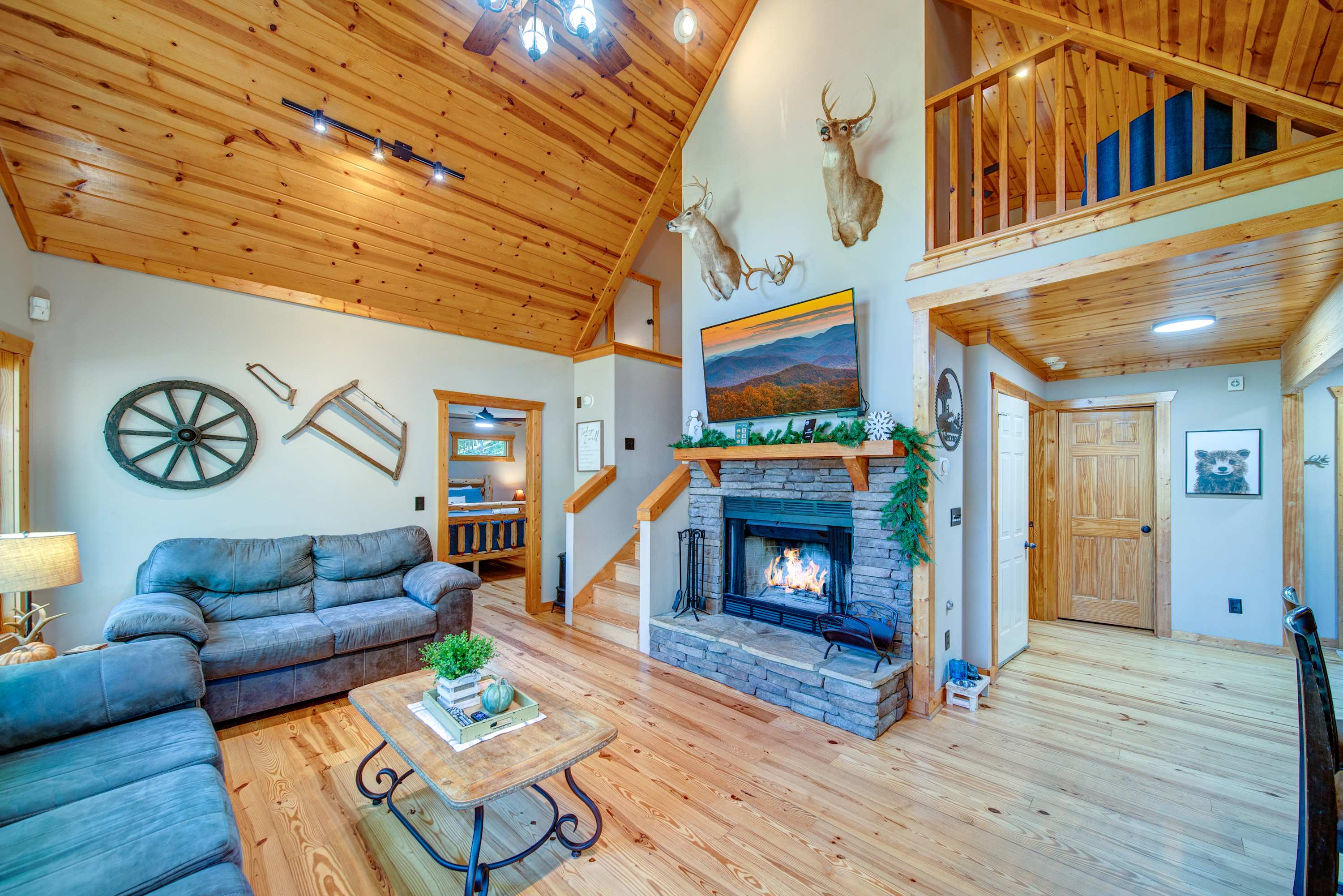 Buck Valley Lodge Home for 12