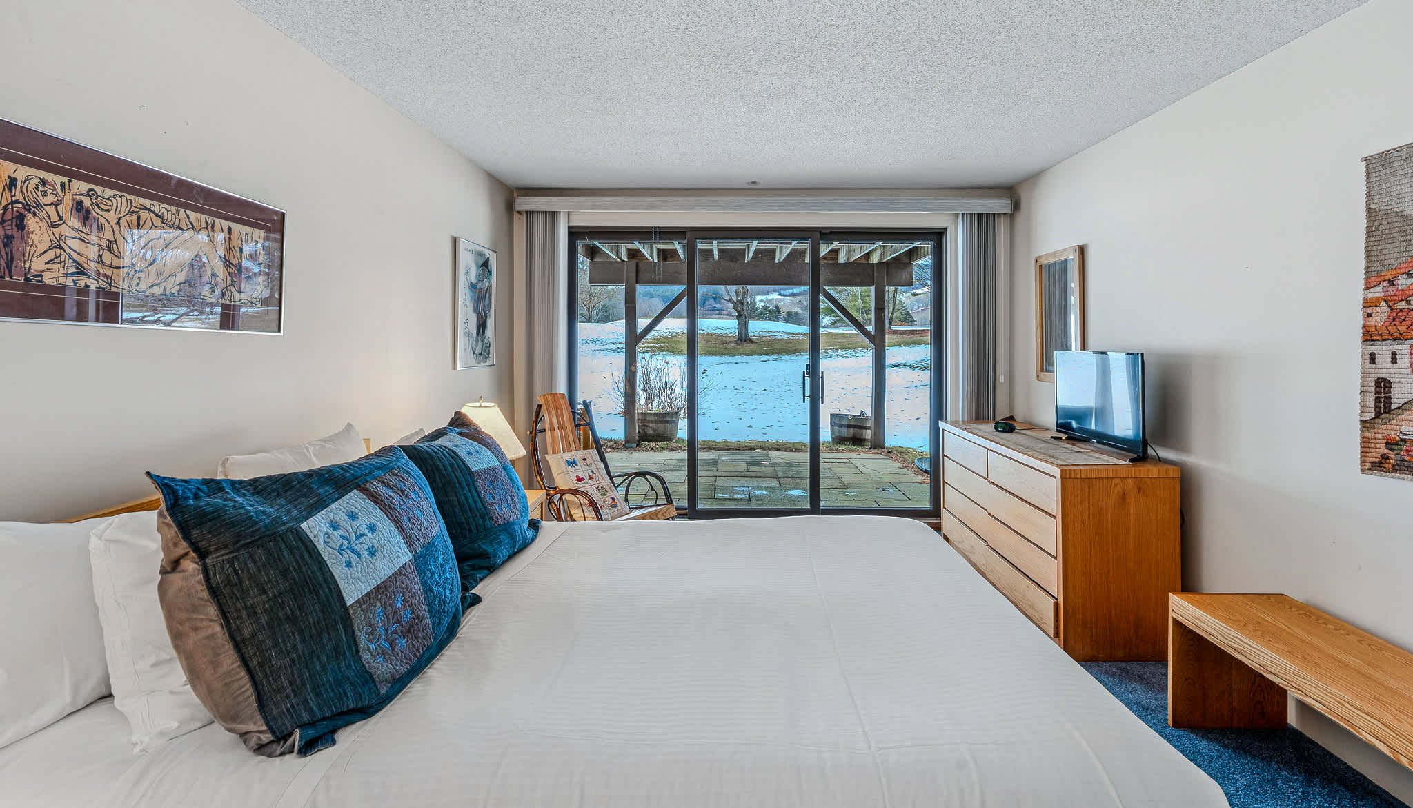 3BR Retreat, Fireplace & Deck, Club | Landmark 3C