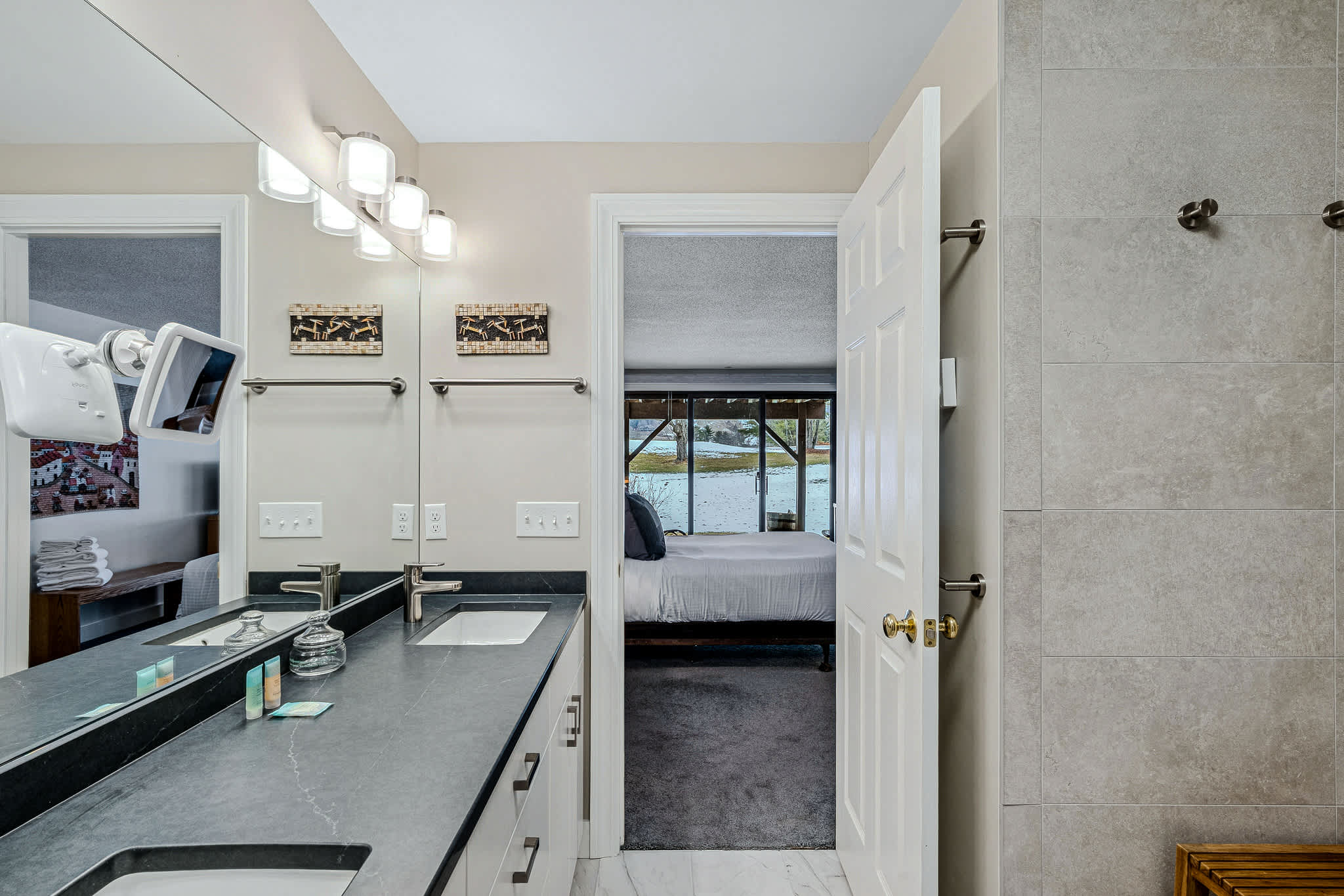 3BR Retreat, Fireplace & Deck, Club | Landmark 3C