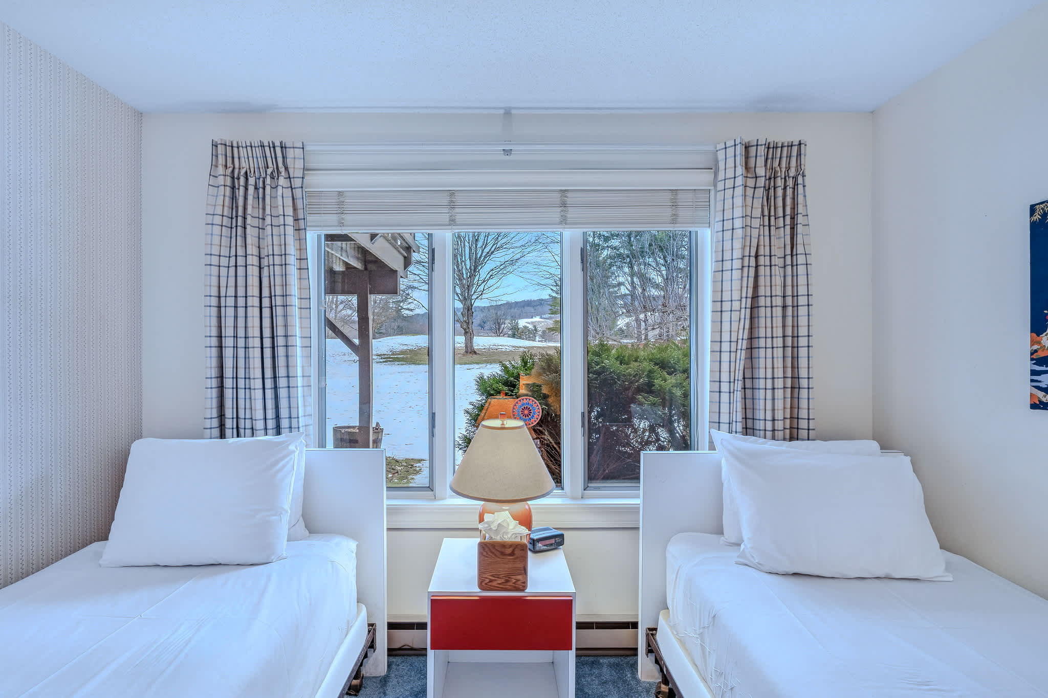 3BR Retreat, Fireplace & Deck, Club | Landmark 3C