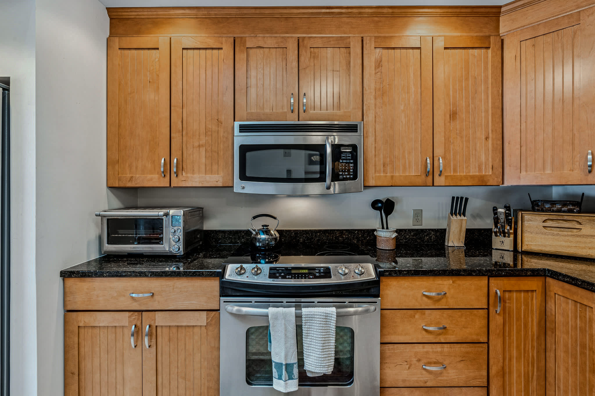 3BR Retreat, Fireplace & Deck, Club | Landmark 3C