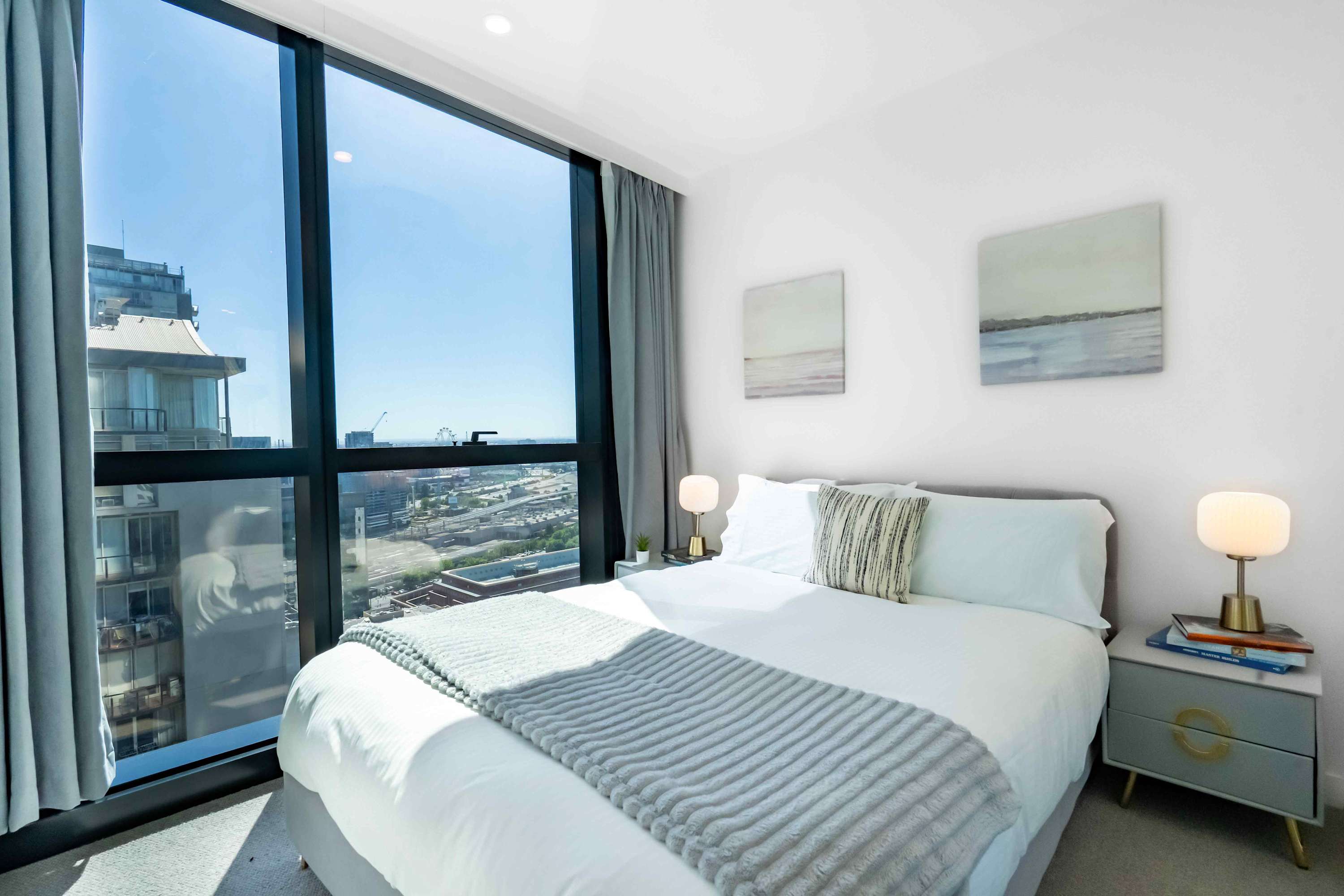 Boutique 1B2B HighRise Condo in CBD