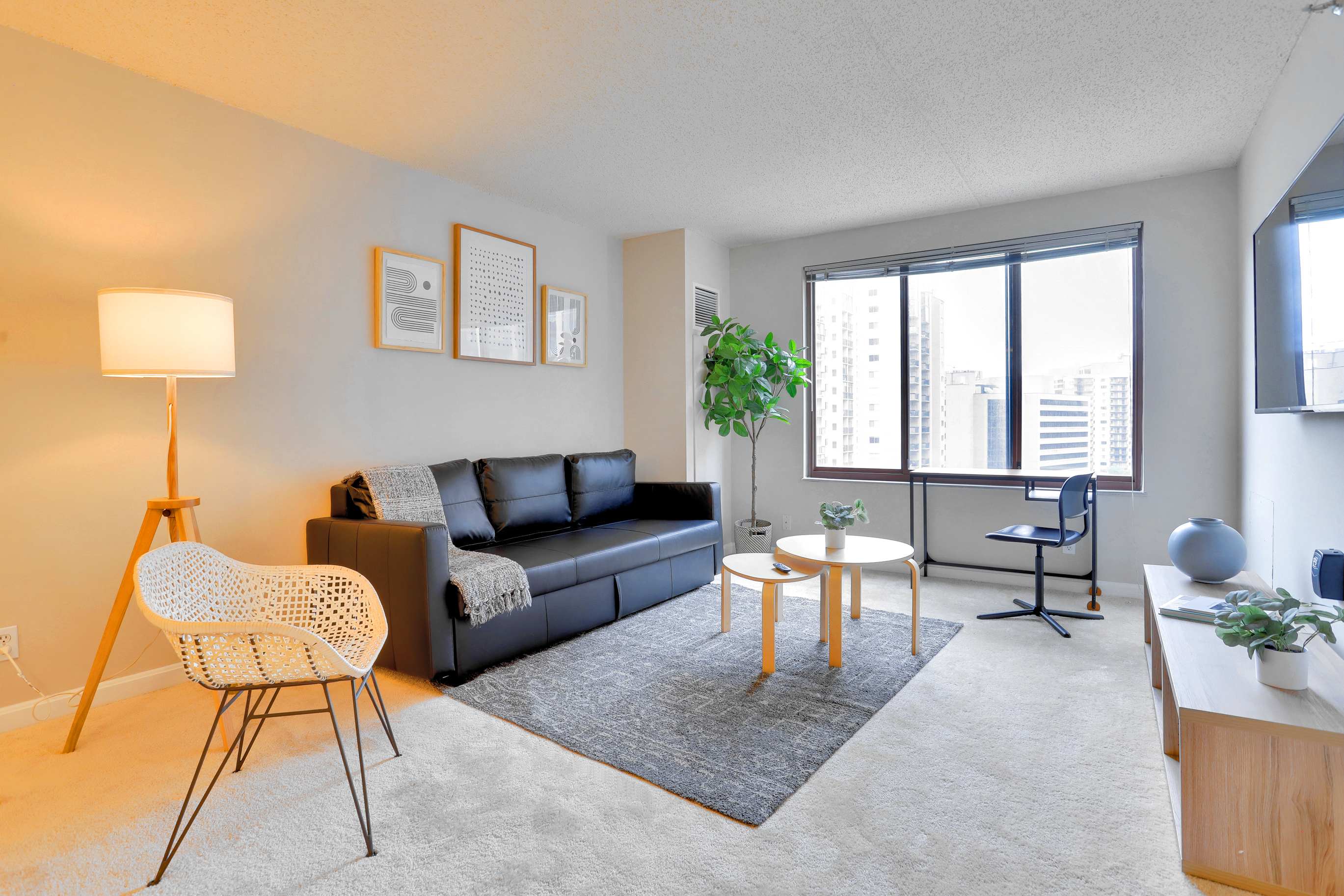 Comfortable Apt | Easy Access to D.C. | Gym